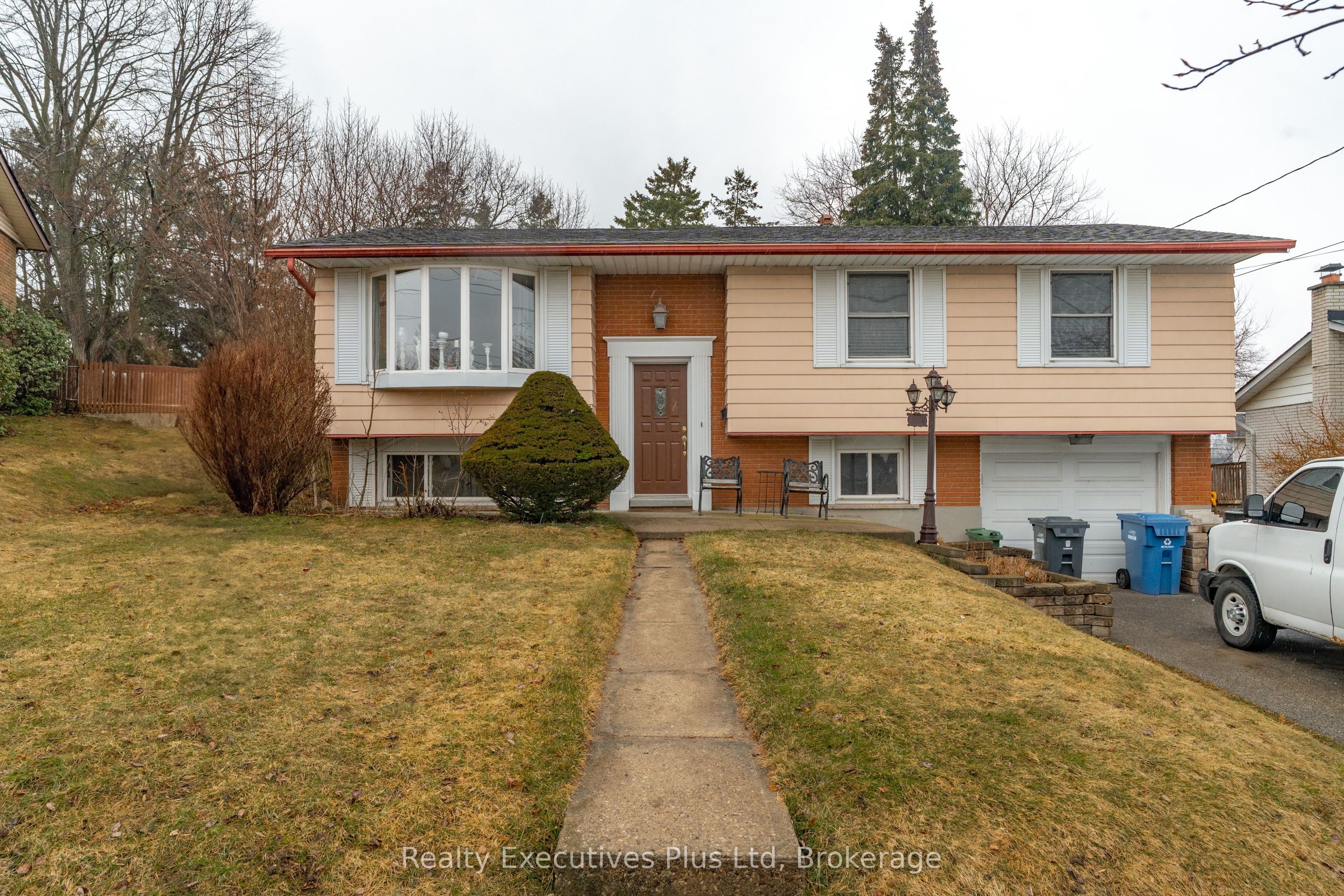 90 Western Avenue, Guelph, ON N1H 6A8 photo 2
