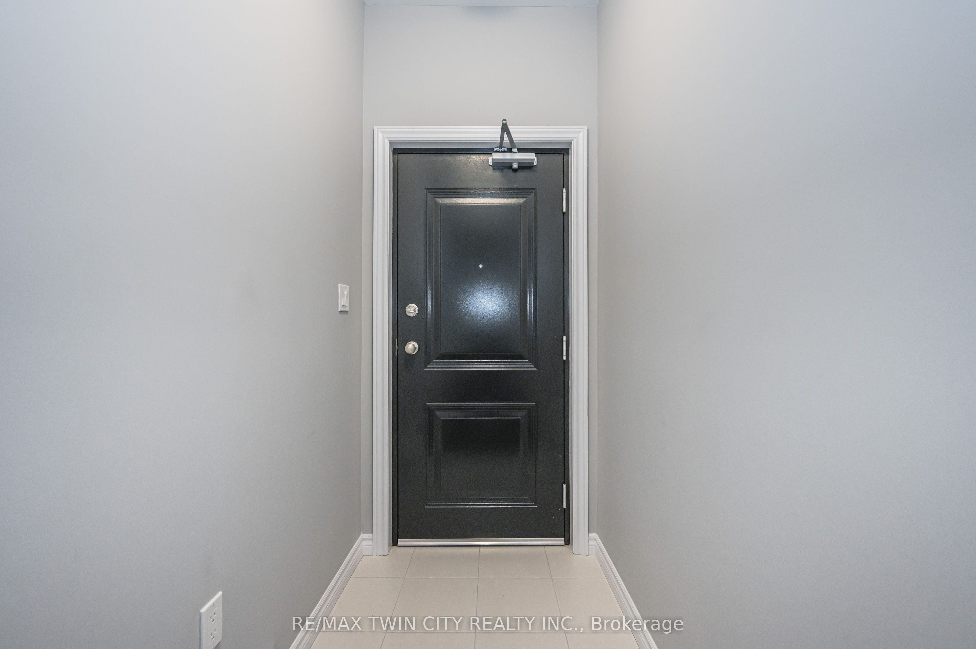 8 Oat Lane, Kitchener, ON N2R 0T1 photo 4