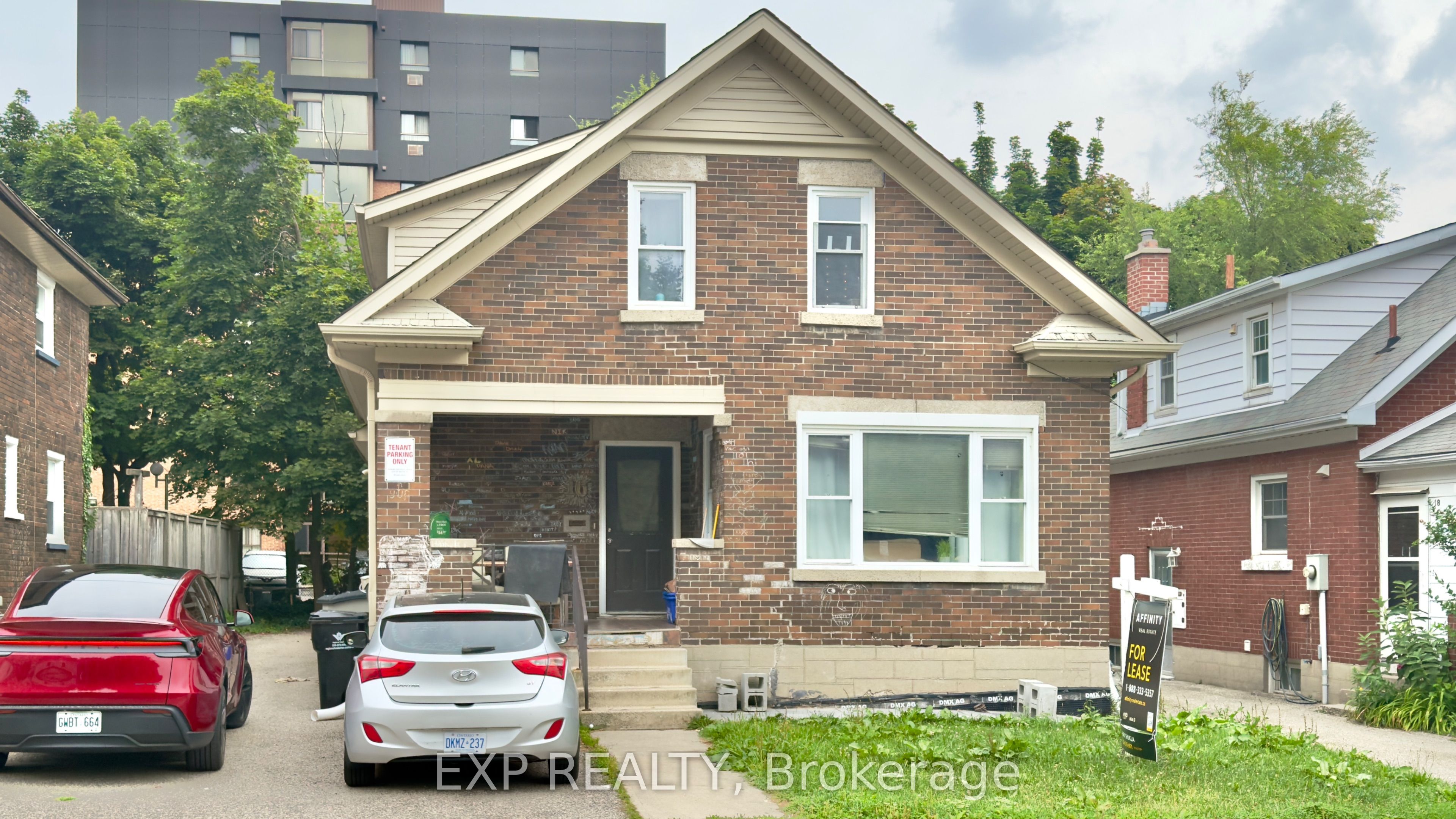 16 Marshall Street, Waterloo, ON N2J 2T2