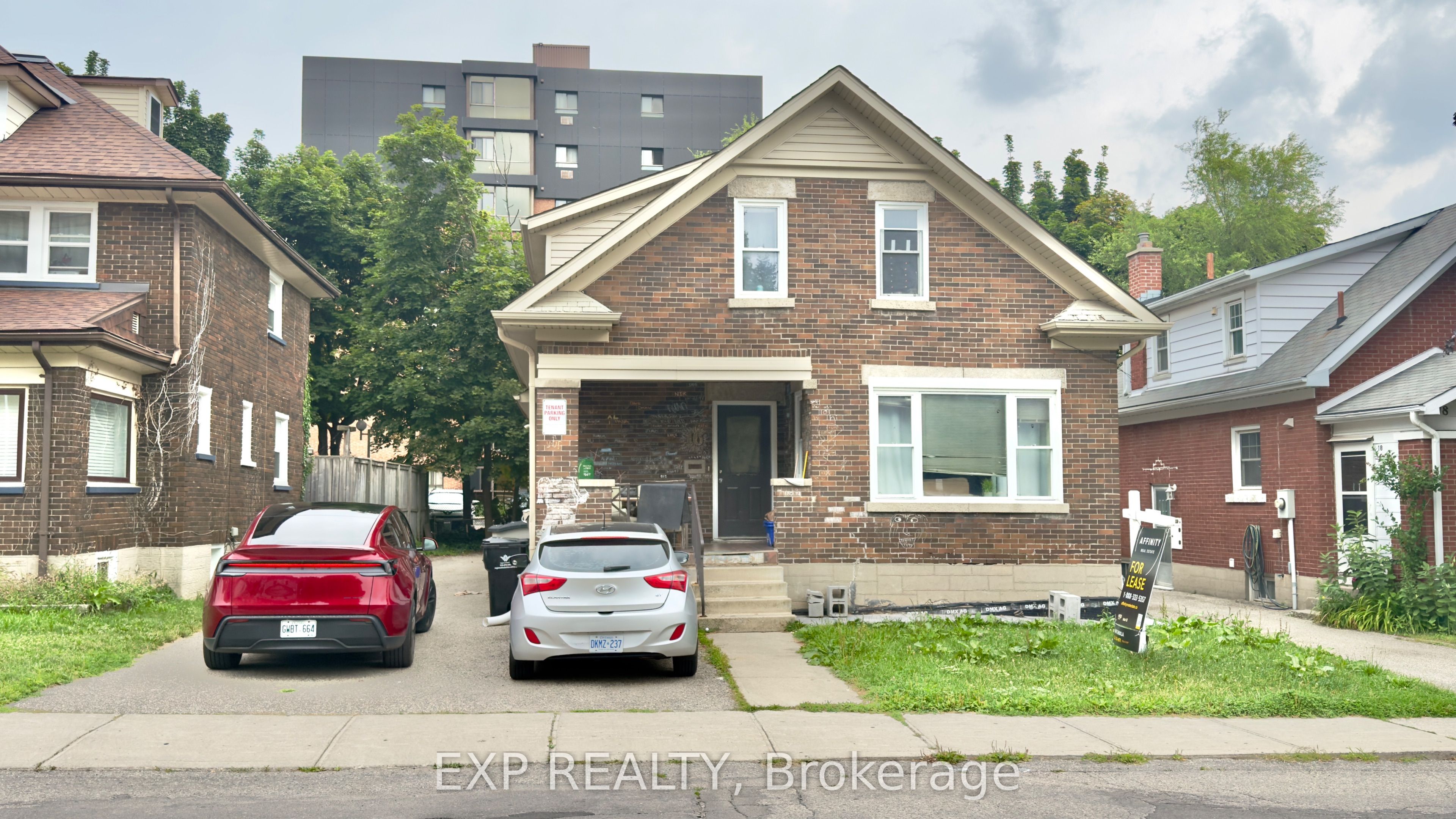 16 Marshall Street, Waterloo, ON N2J 2T2 photo 2