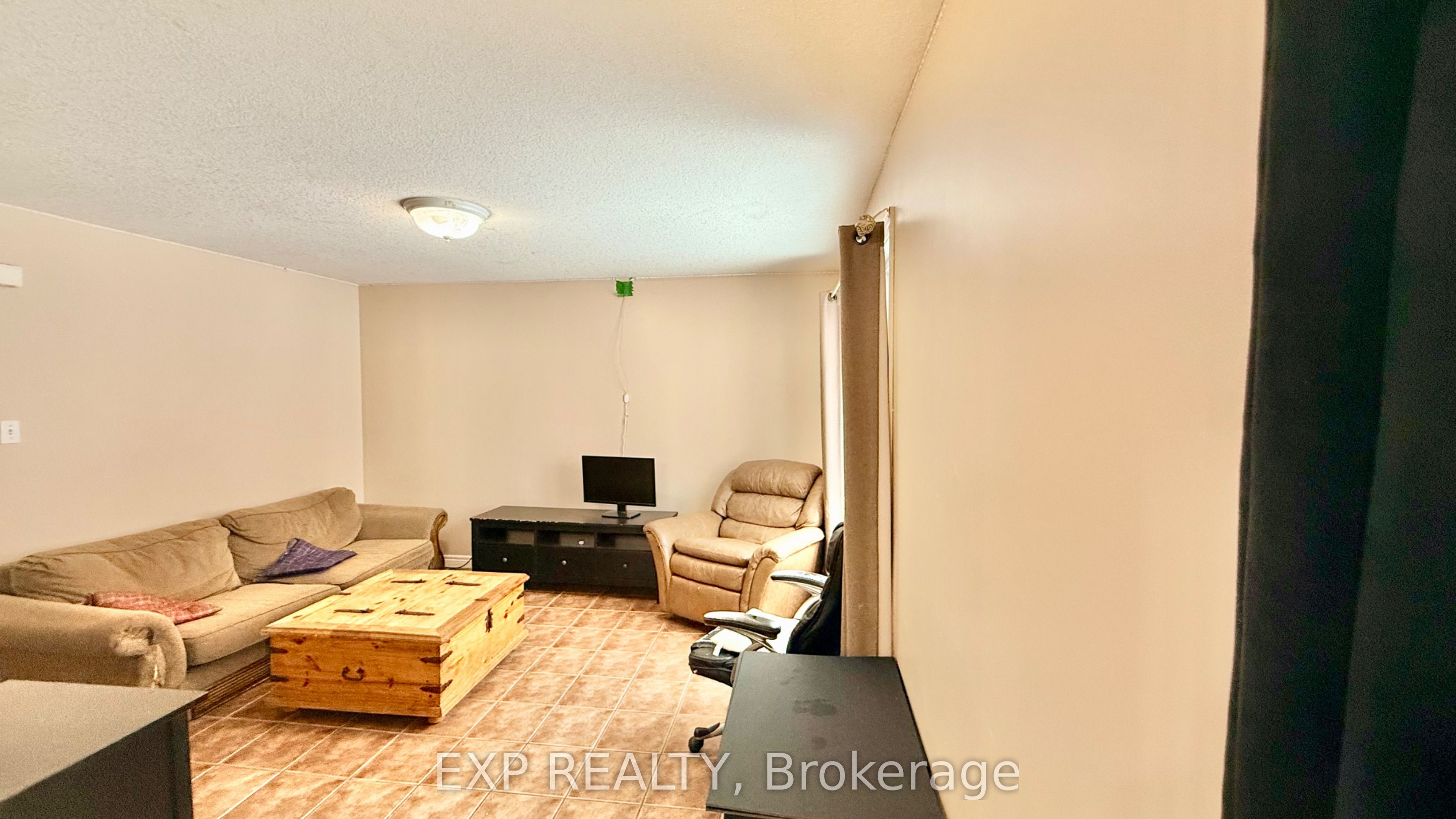 16 Marshall Street, Waterloo, ON N2J 2T2 photo 3
