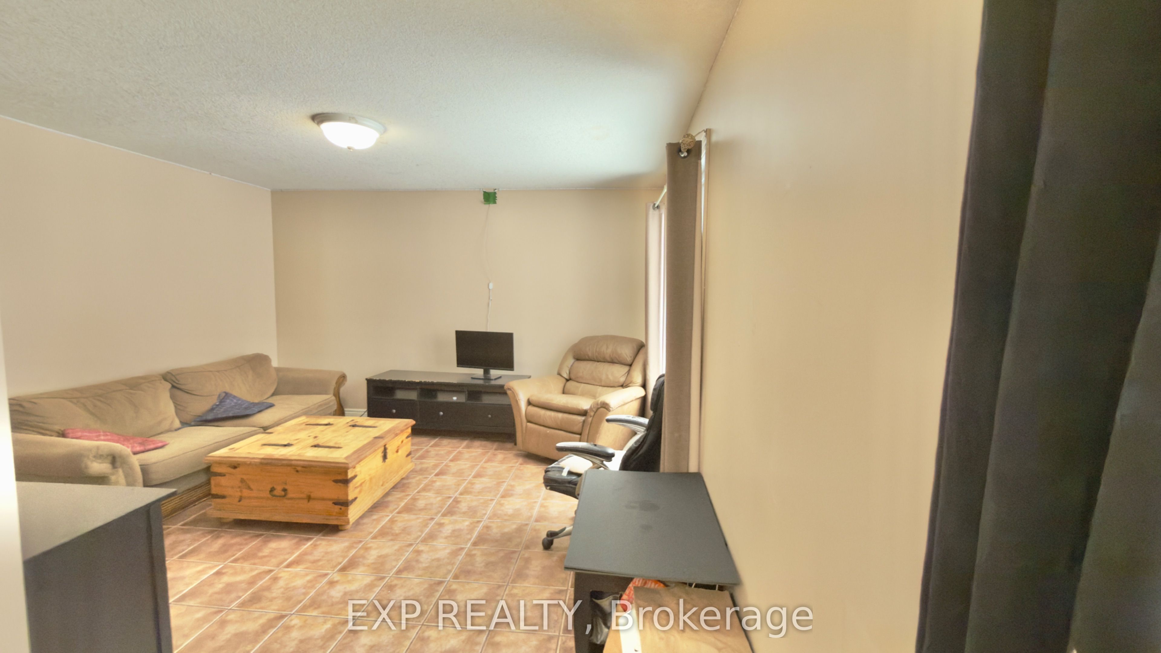 16 Marshall Street, Waterloo, ON N2J 2T2 photo 4