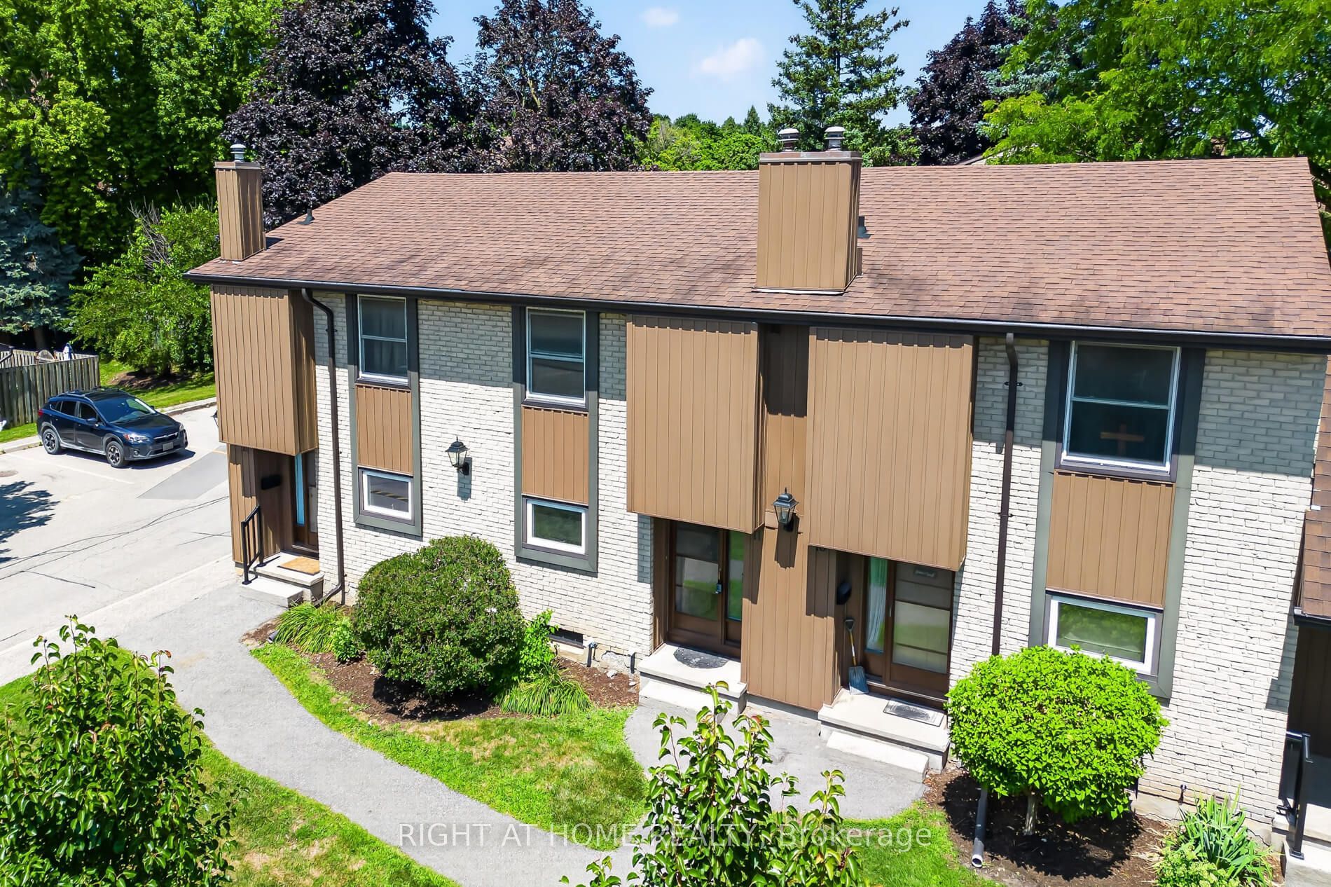 215 Glamis Road 11, Cambridge, ON N1R 6V8