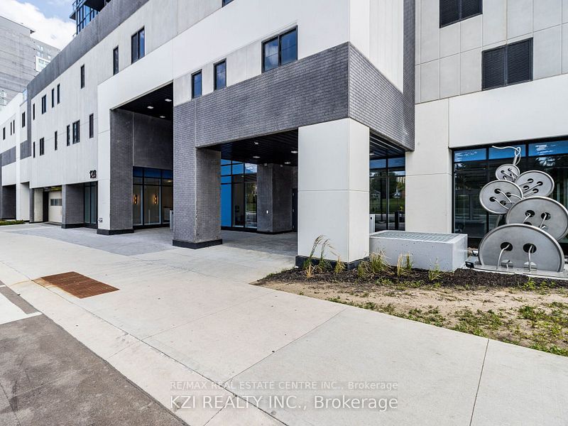 128 King Street N 1001, Waterloo, ON N2J 2Y2 photo 2