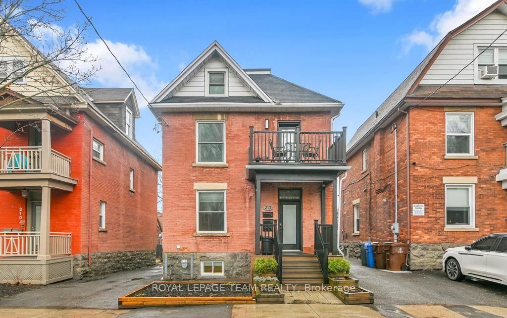 212 Flora Street 1, Ottawa Centre, ON K1R 5R7 photo 2