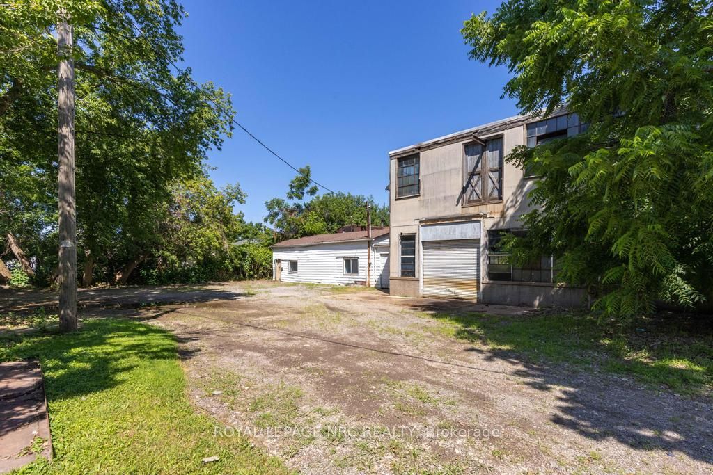 35 McGhie Street, St. Catharines, ON L2R 5A9 photo 3