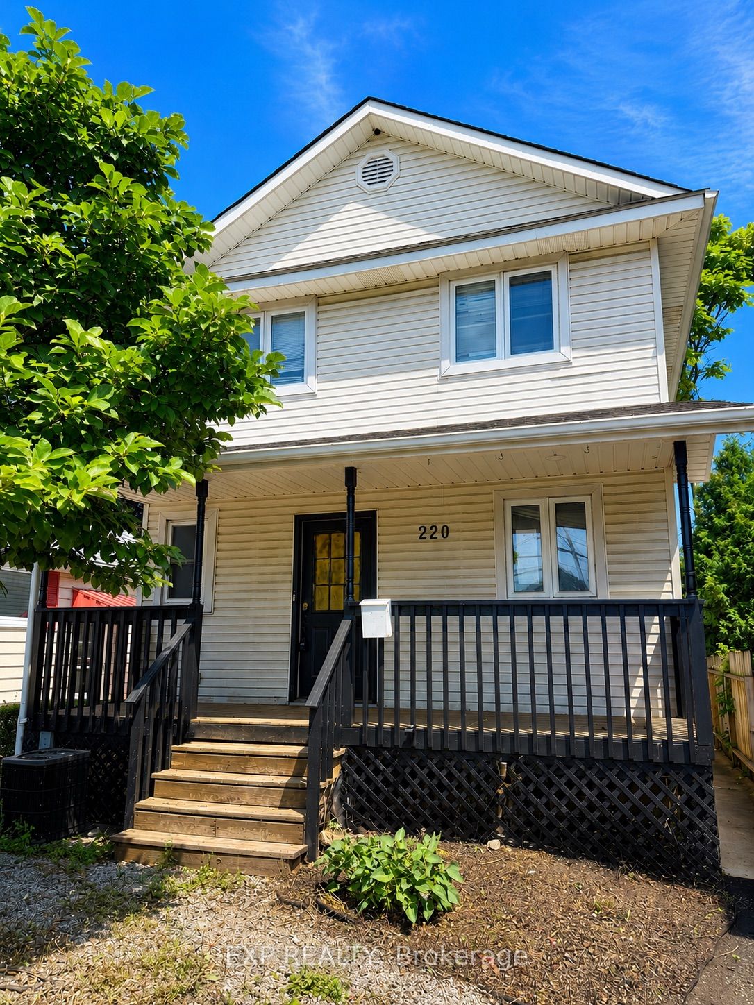 220 Geneva Street, St. Catharines, ON L2R 4P8