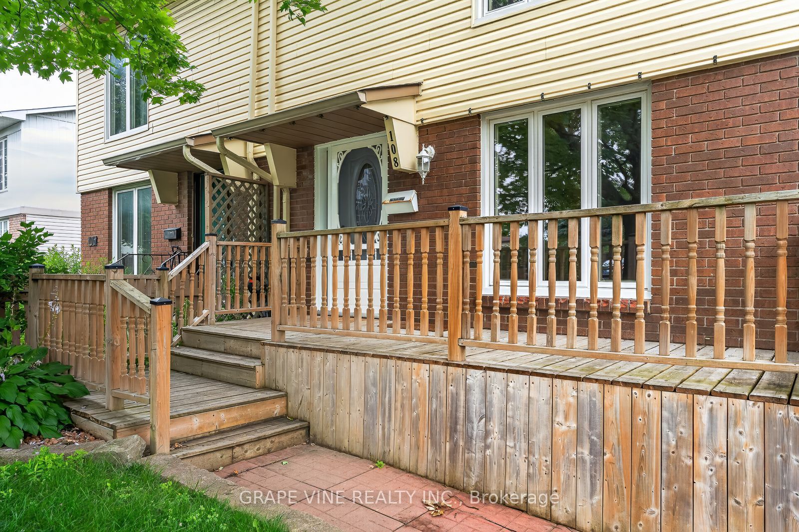 108 Fieldgate Drive, Barrhaven, ON K2J 1T9 photo 3