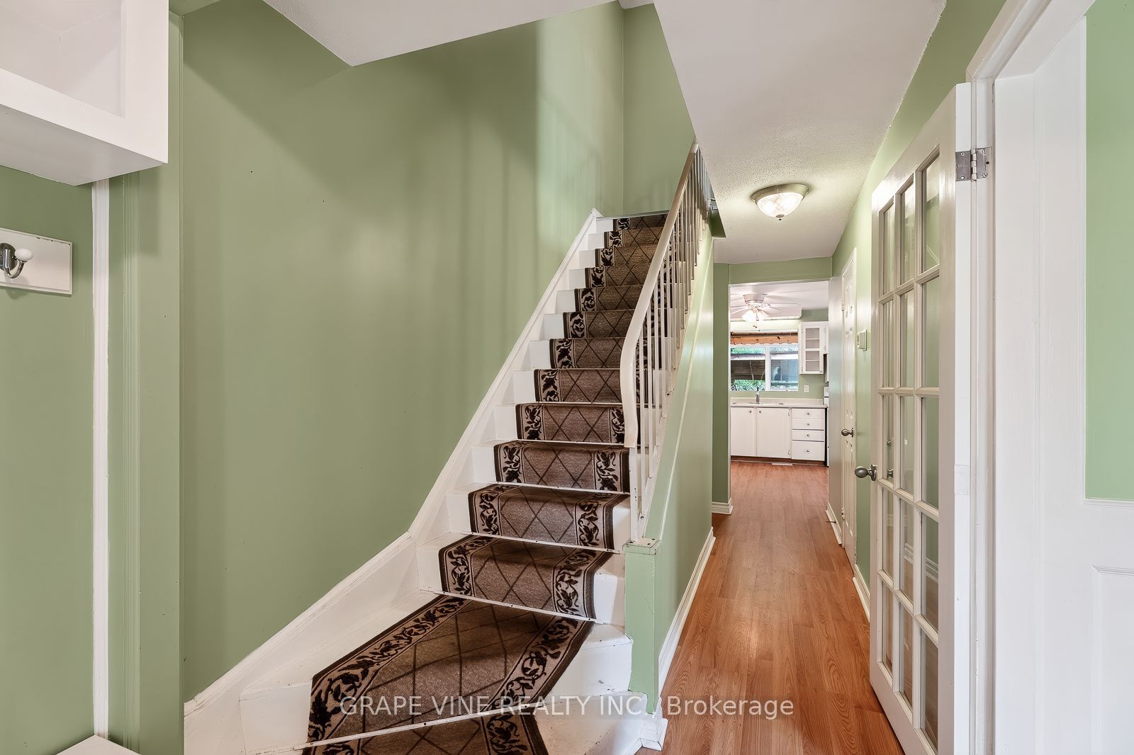 108 Fieldgate Drive, Barrhaven, ON K2J 1T9 photo 5