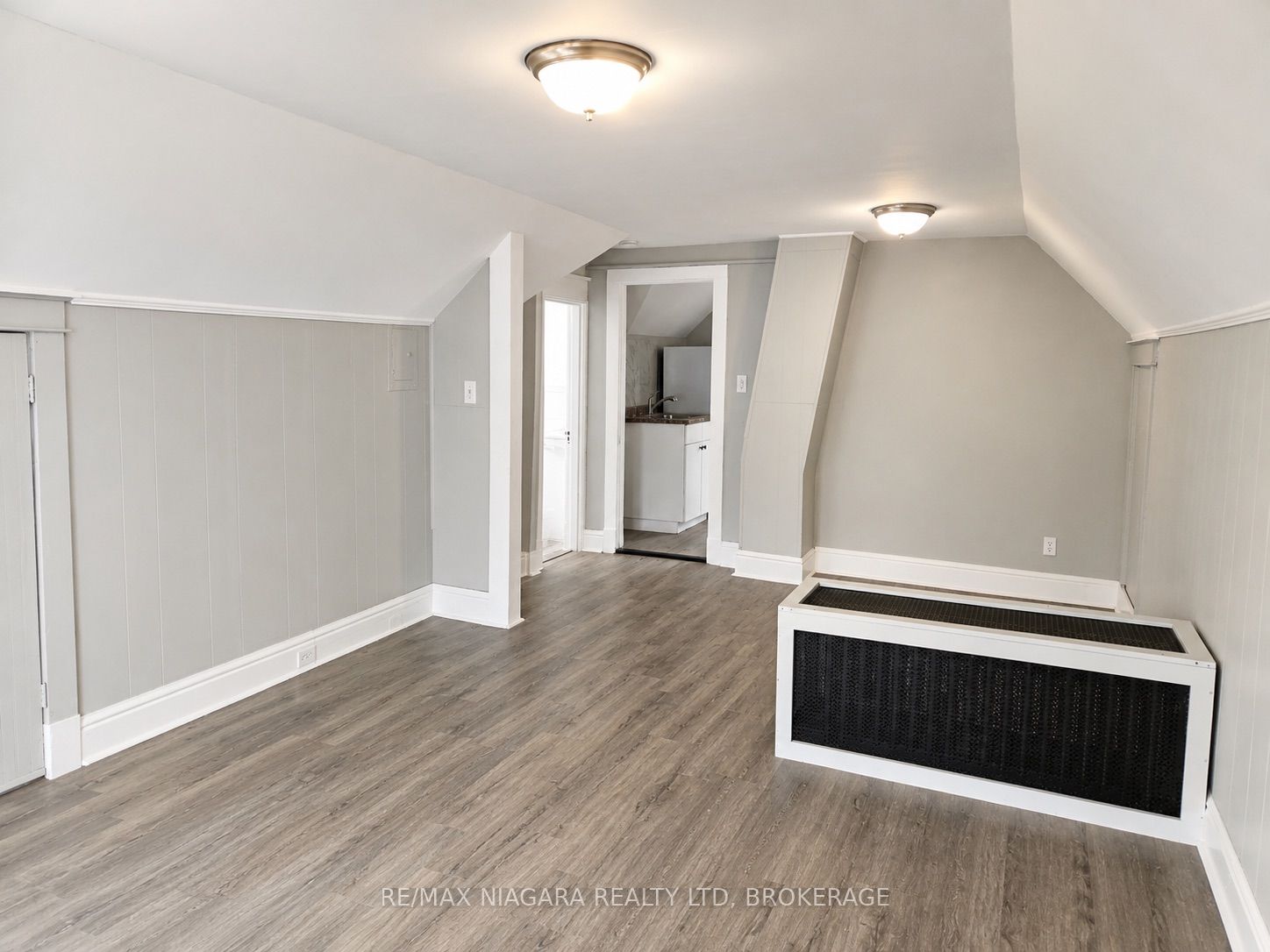 23 Avenue Place 3, Welland, ON L3B 4B2 photo 4
