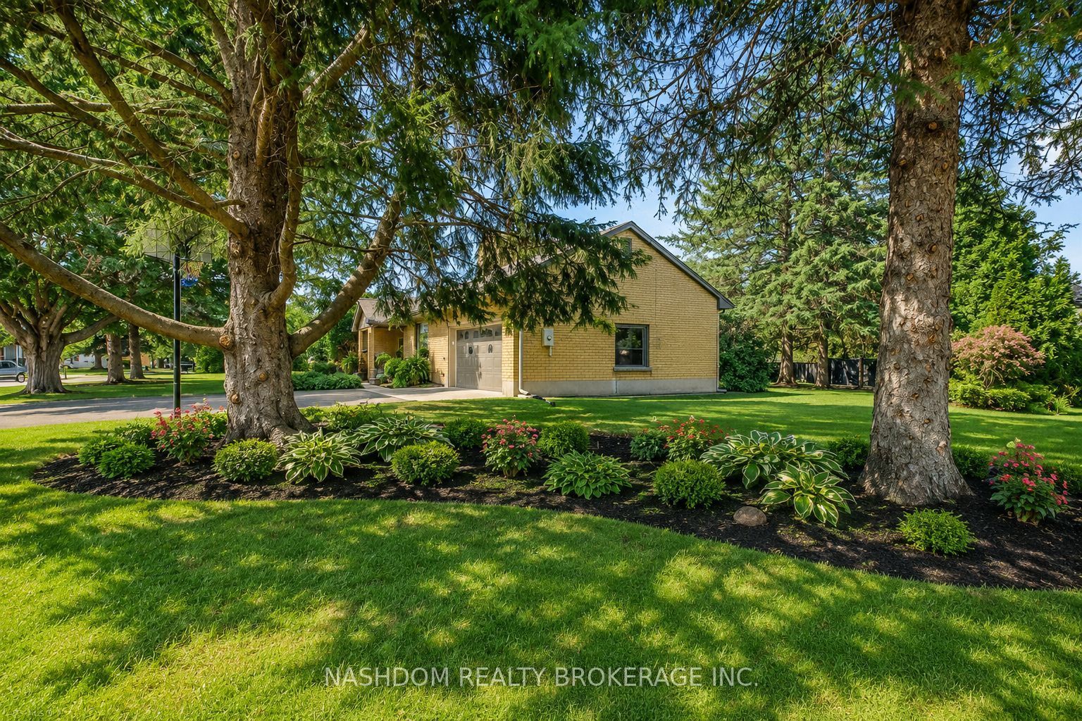 21 EDGAR Drive, London North, ON N6K 1K2 photo 2