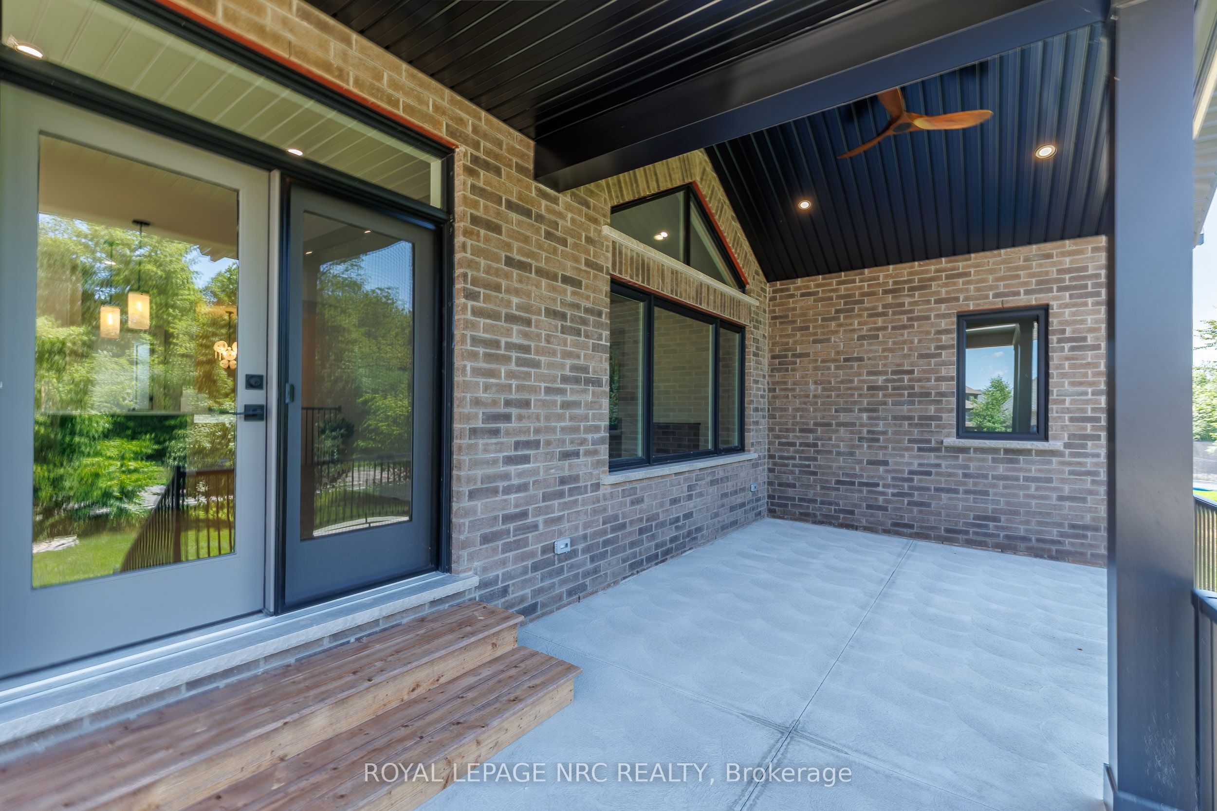 270 Lancaster Drive, Port Colborne, ON L2V 5P3 photo 5