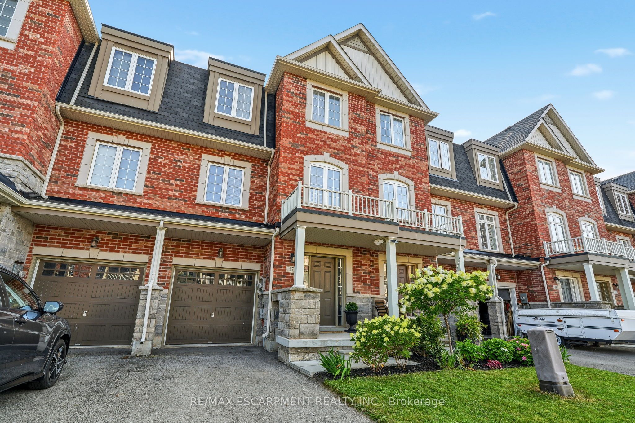 17 Savage Drive, Hamilton, ON L8B 0A1