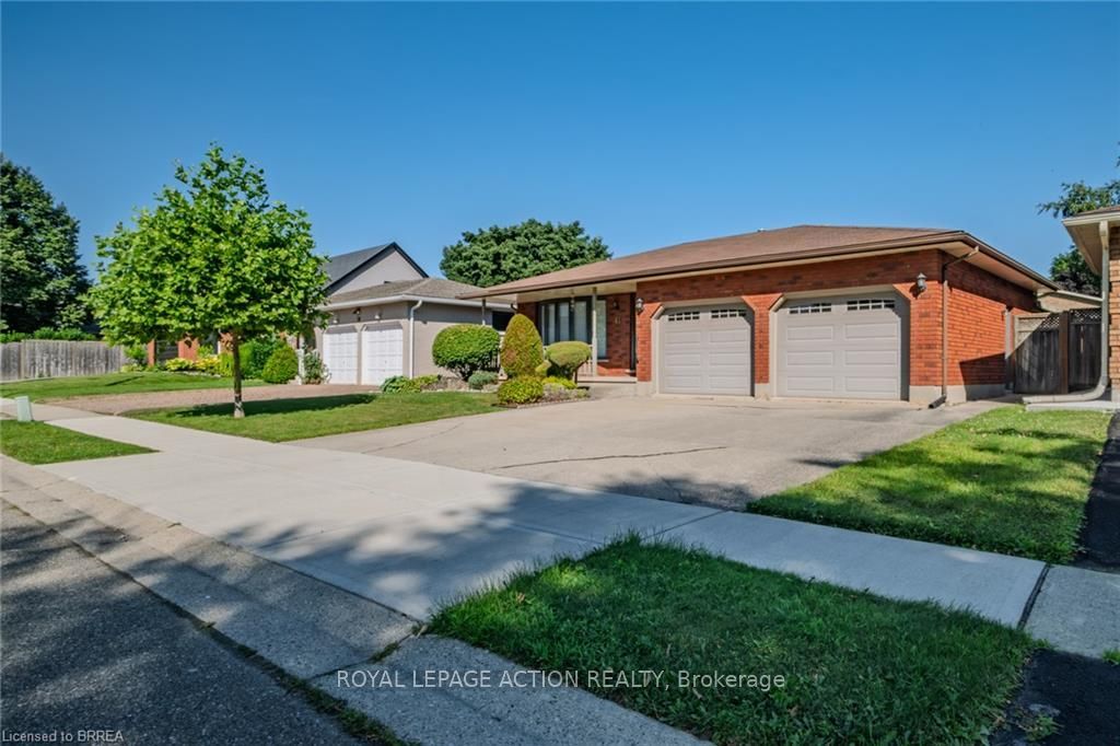 41 Royal Oak Drive, Brantford, ON N3R 7P2 photo 2