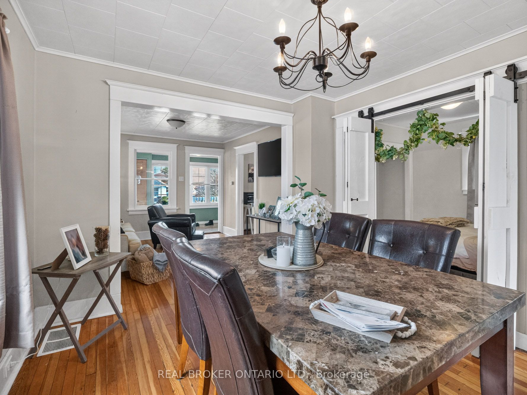 65 Christmas Street, Port Colborne, ON L3K 1M4 photo 5