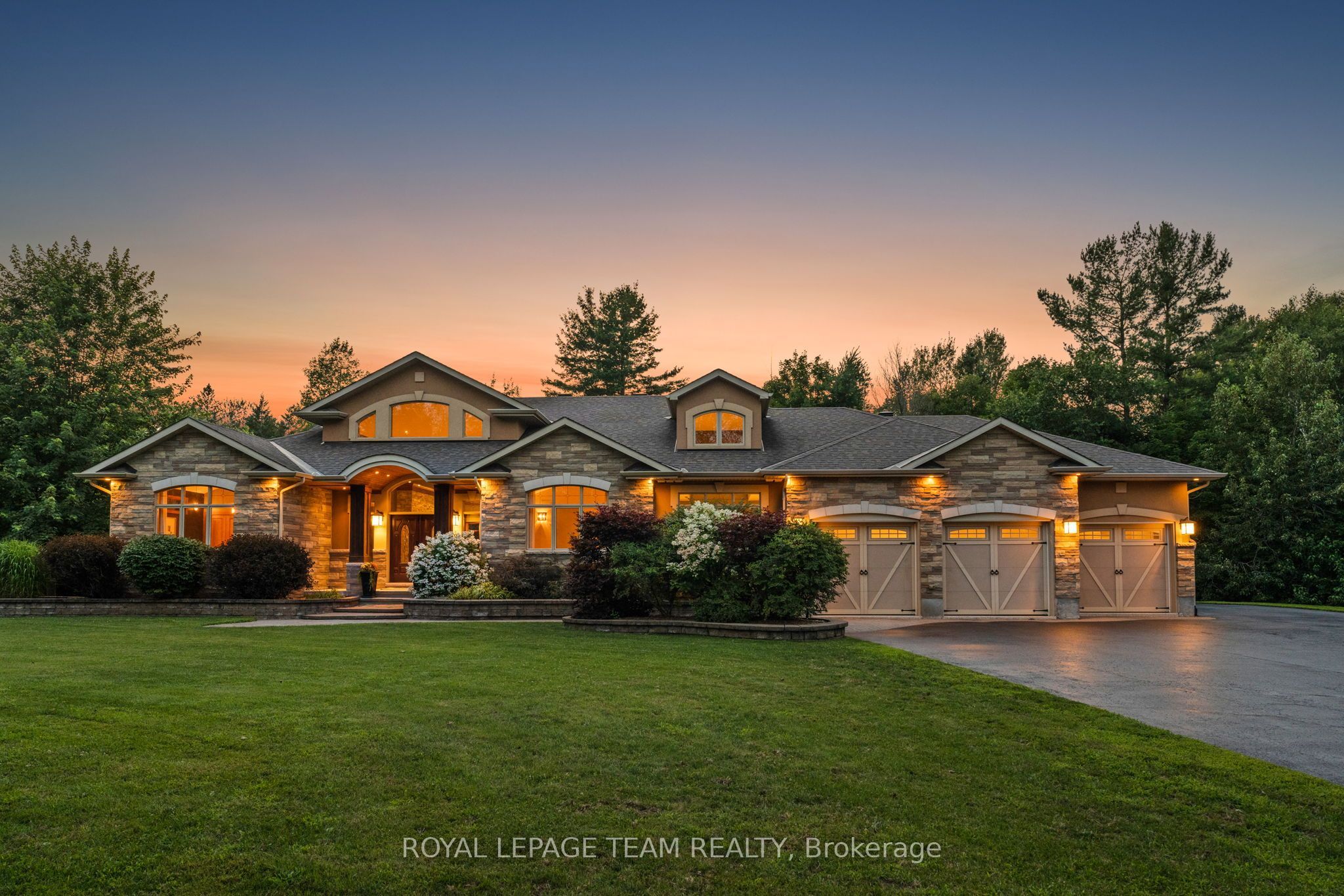 1343 Terrace Ridge Drive, Carp - Huntley Ward, ON K0A 1L0 photo 2