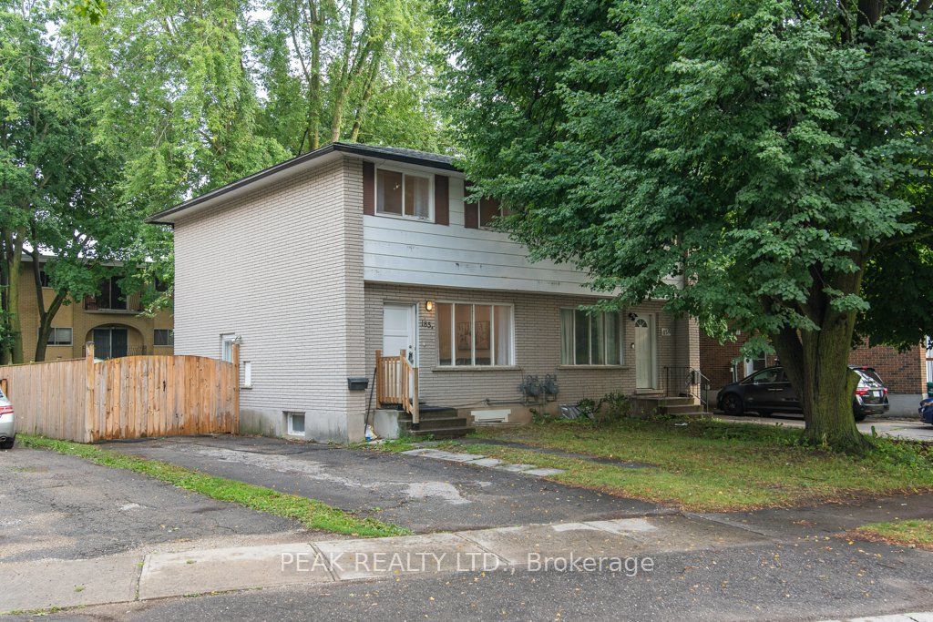 185 Cedarvale Crescent A, Waterloo, ON N2L 4T3 photo 2