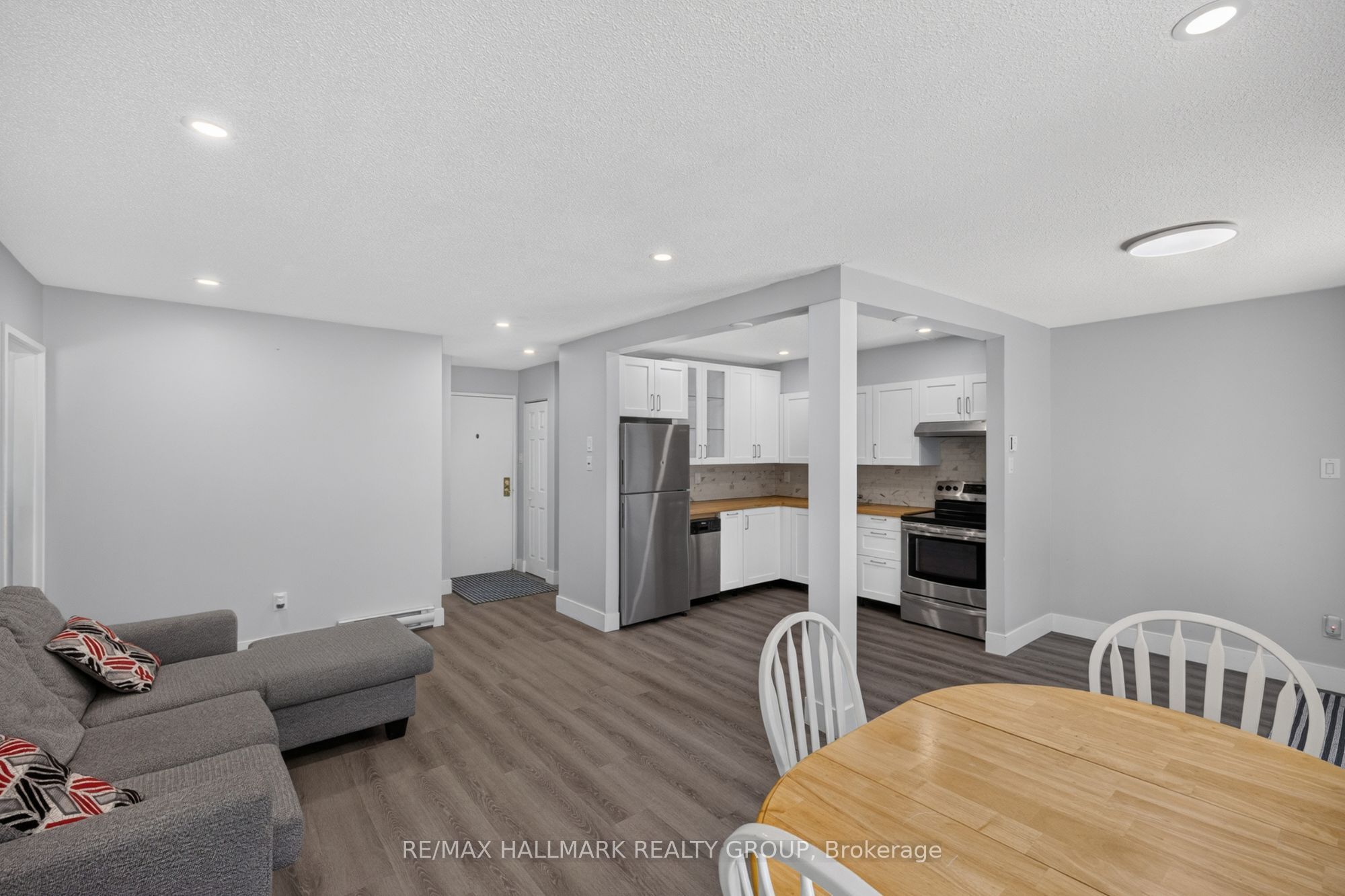 2080 Ogilvie Road 9J, Beacon Hill North - South and Area, ON K1J 7N8 photo 3