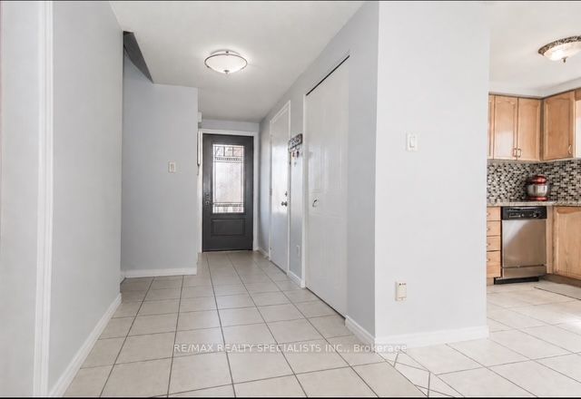 110 Steeles Crescent, Cambridge, ON N1R 8C4 photo 3
