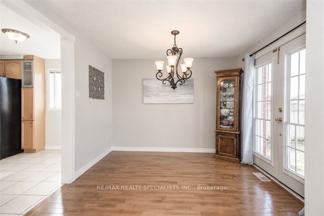 110 Steeles Crescent, Cambridge, ON N1R 8C4 photo 4