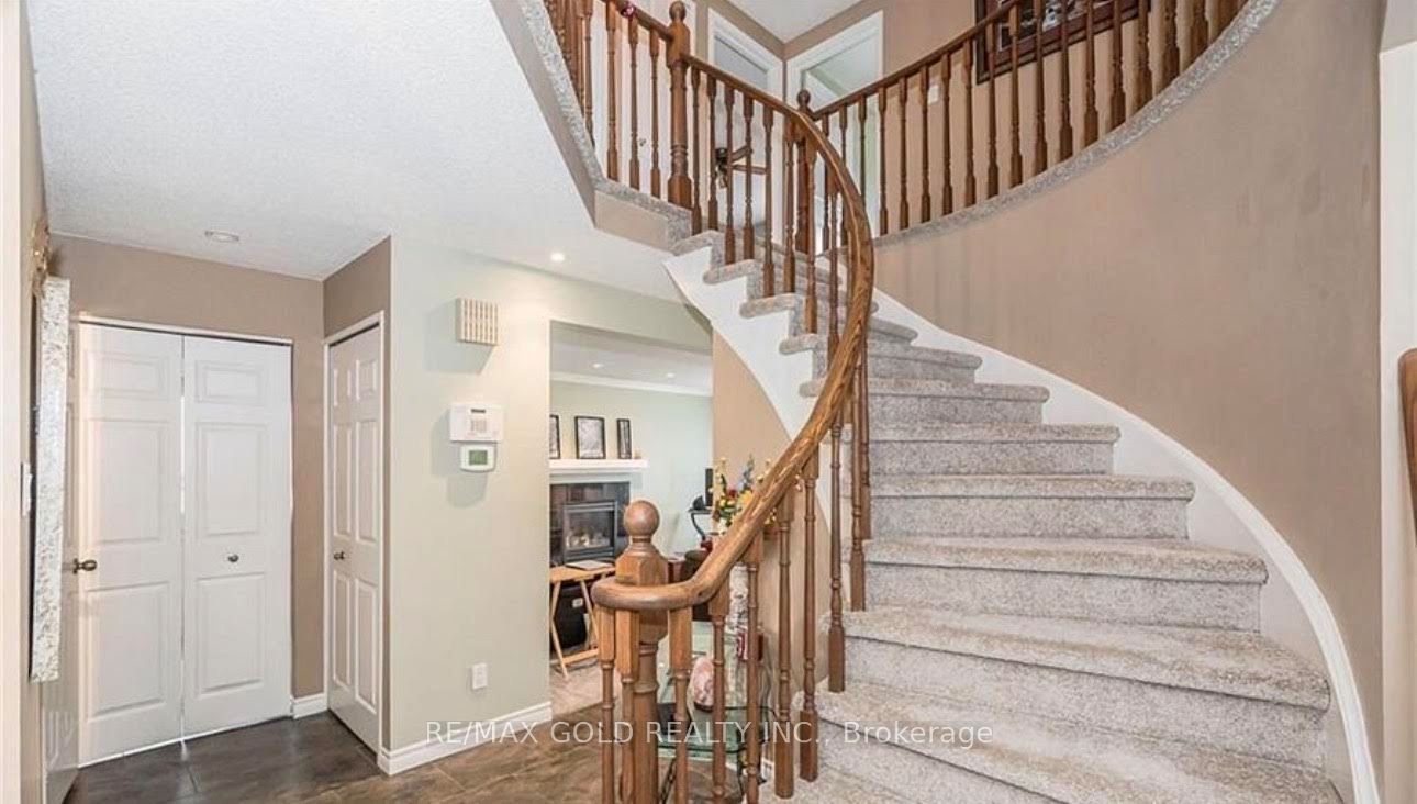 5 Havenwood Court, Kitchener, ON N2N 2K5 photo 2