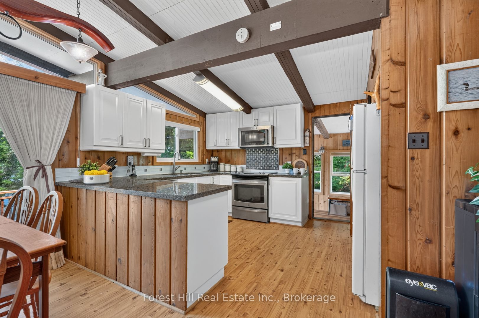 1355 Bellwood Acres Road, Lake of Bays, ON P0A 1E0 photo 4