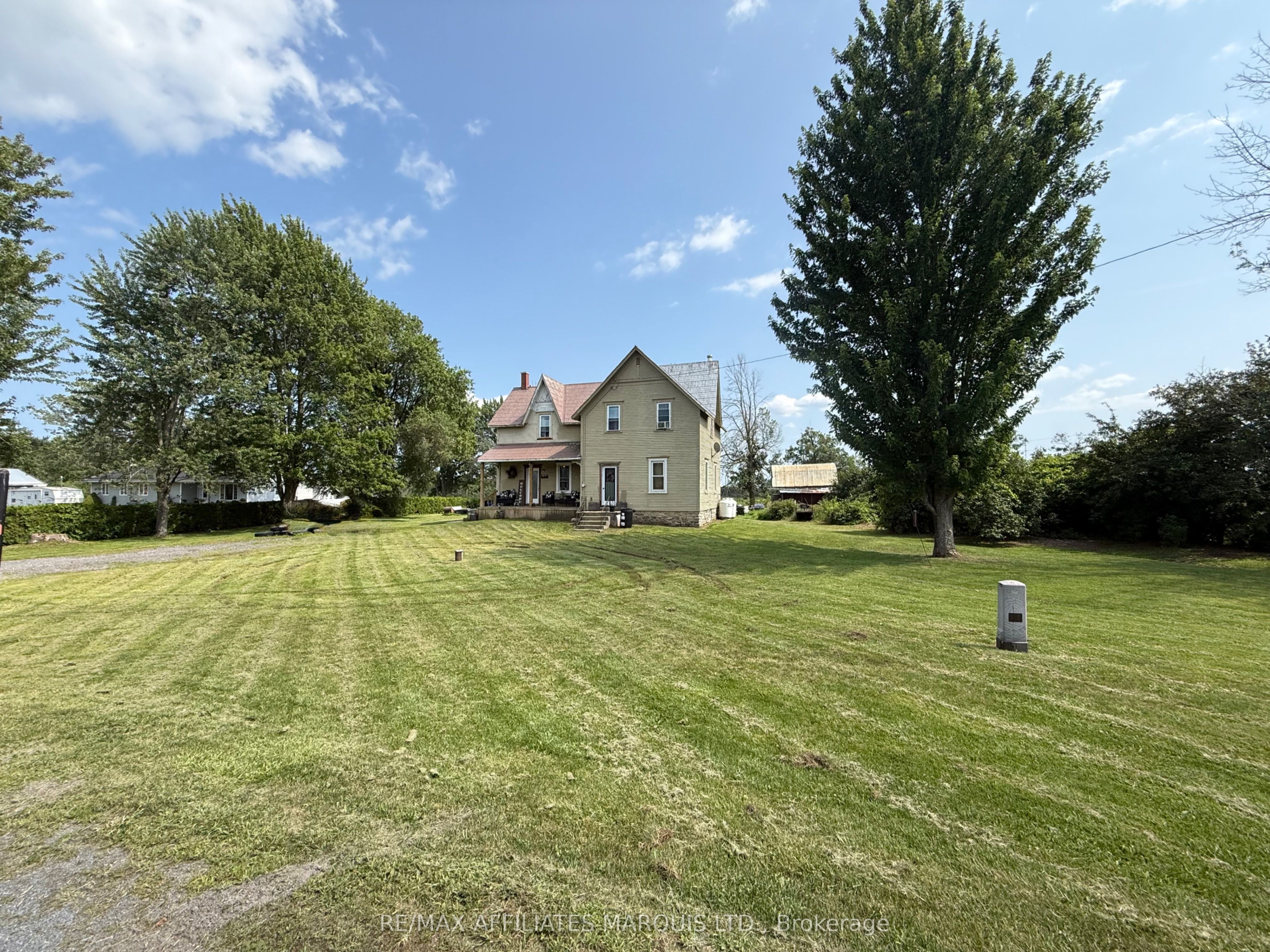 14220 Dafoe Road, South Stormont, ON K0C 1M0