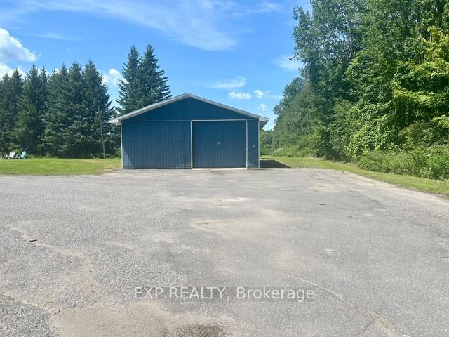 9327 Cooper Hill Road, Greely - Metcalfe - Osgoode - Vernon and Area, ON K0A 1V0 photo 3