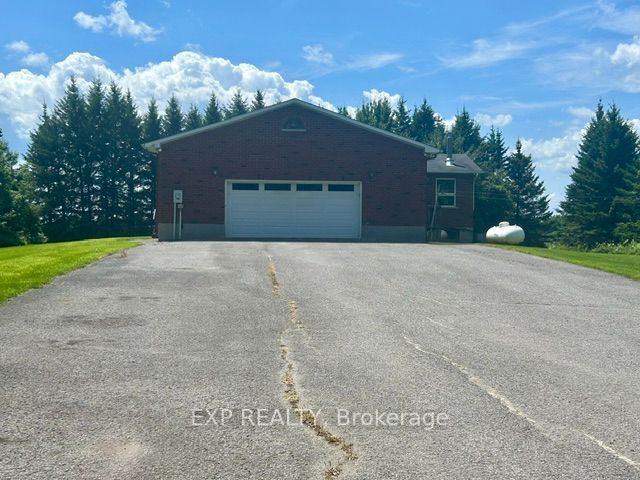 9327 Cooper Hill Road, Greely - Metcalfe - Osgoode - Vernon and Area, ON K0A 1V0 photo 4