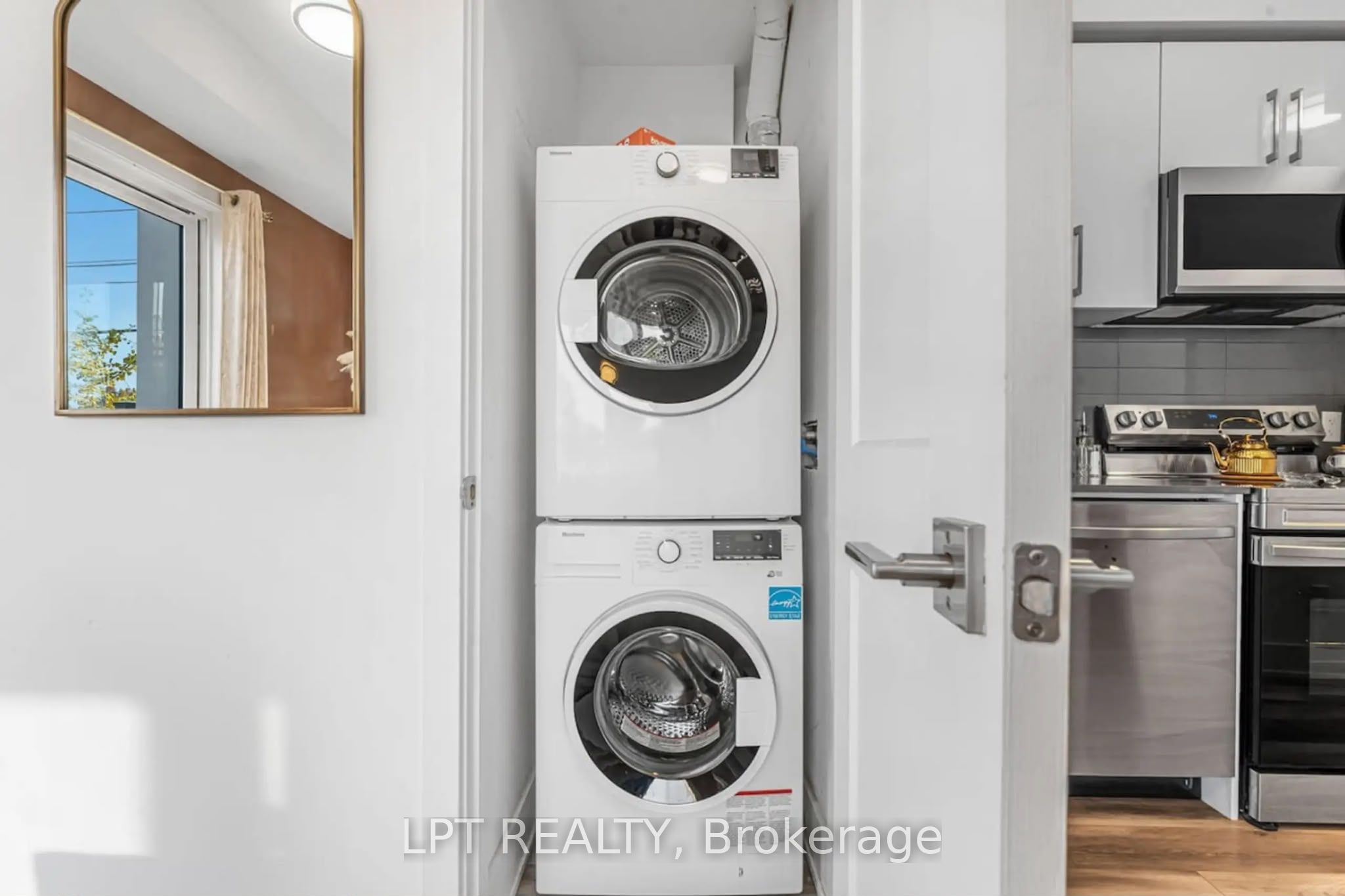 6065 MCLEOD Road 213, Niagara Falls, ON L2G 0Z7 photo 5