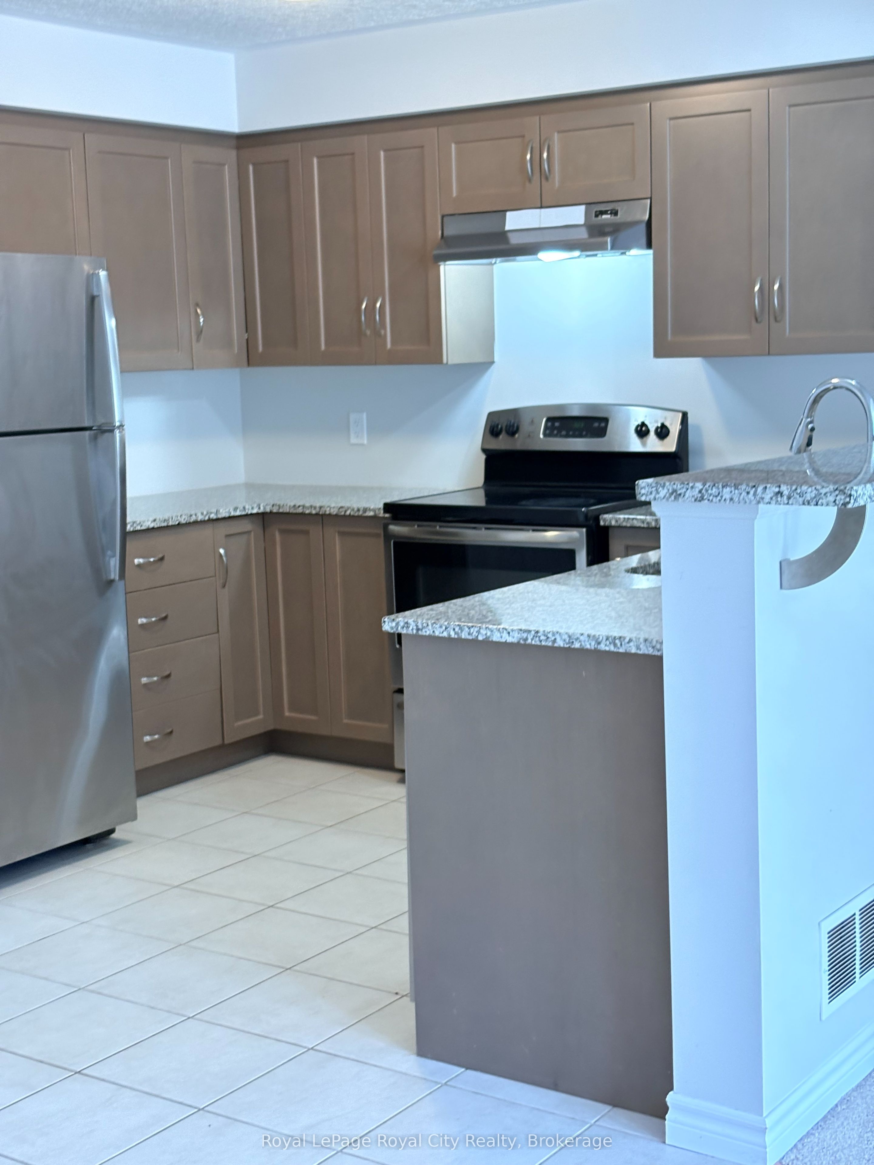 15 SUMMERFIELD Drive, Guelph, ON N1L 0L9 photo 5