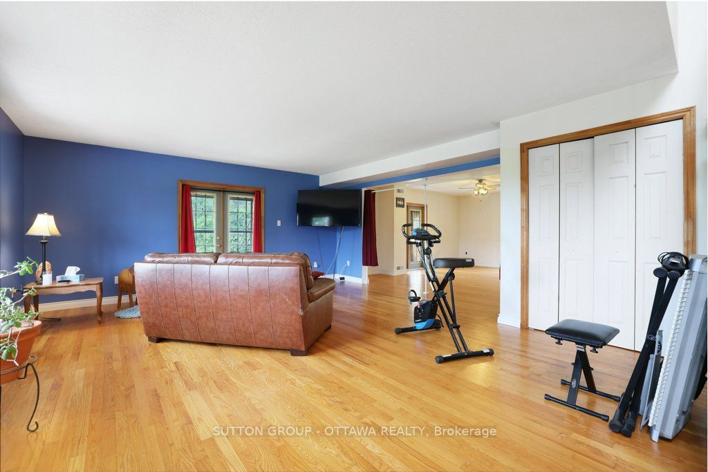 595 Holbrook Road, Montague, ON K7A 4S7 photo 5