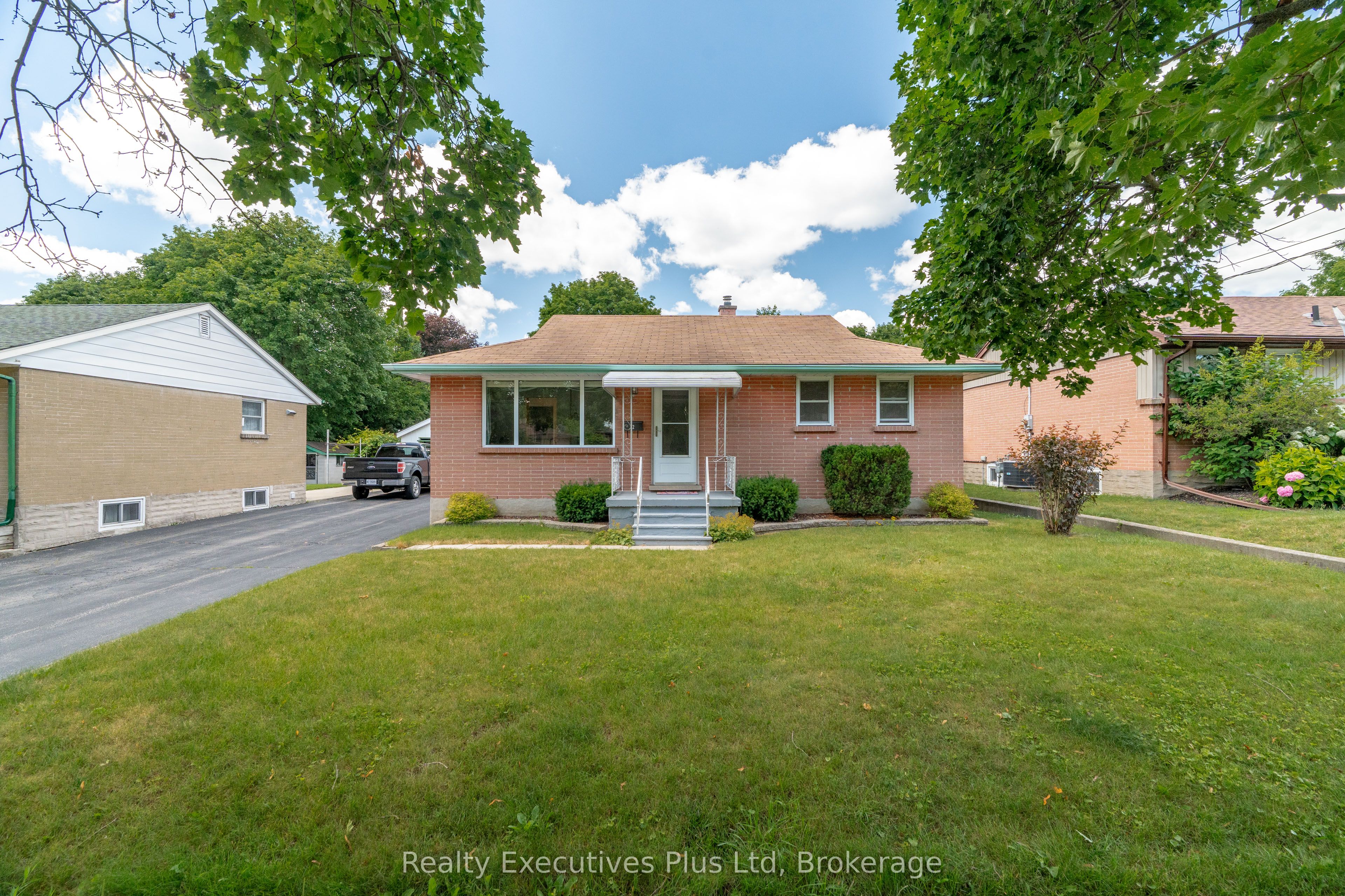 82 Cassino Avenue, Guelph, ON N1E 2J3 photo 2