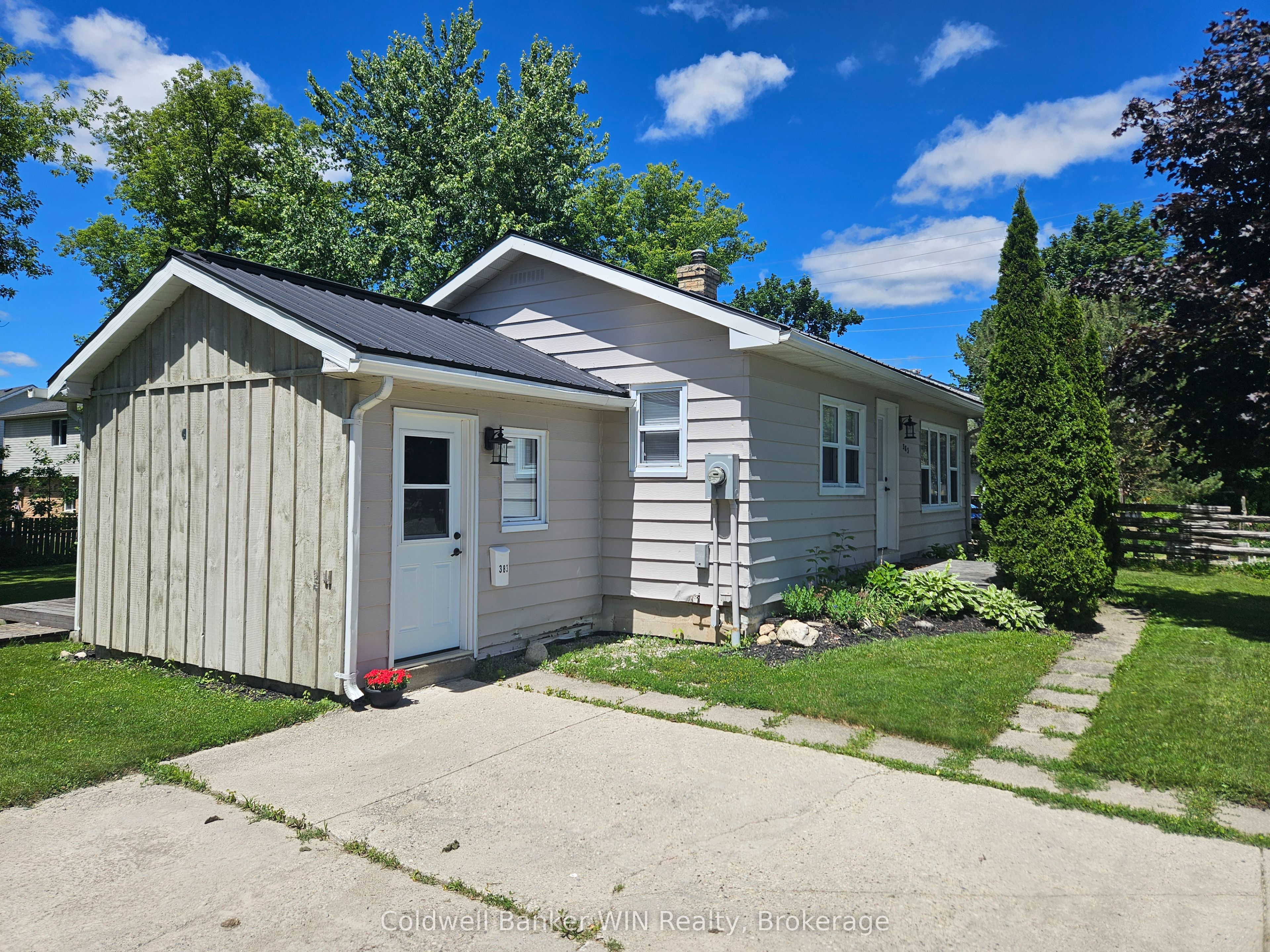 383 Wellington Street E, Wellington North, ON N0G 2L2 photo 2