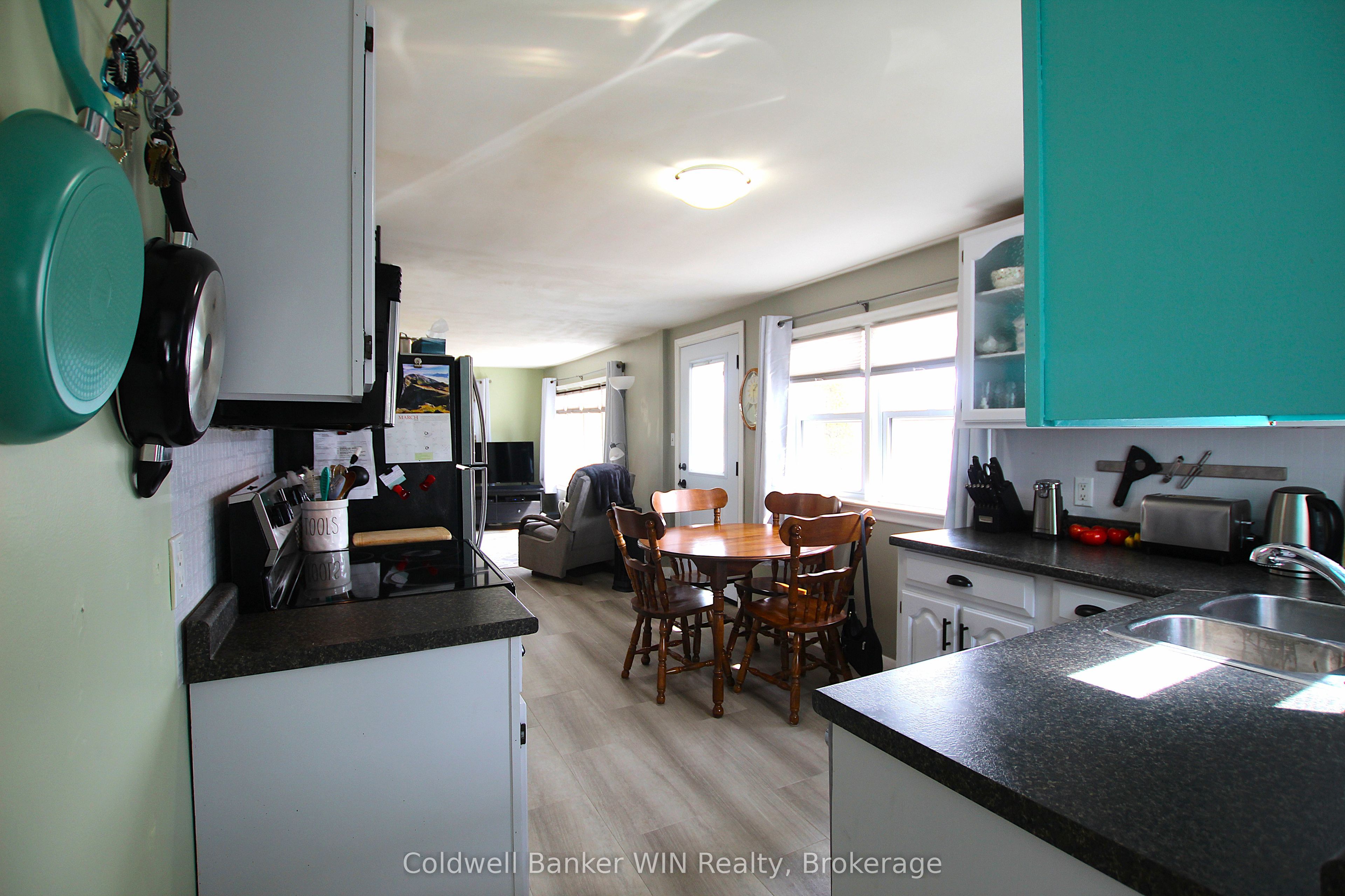 383 Wellington Street E, Wellington North, ON N0G 2L2 photo 4