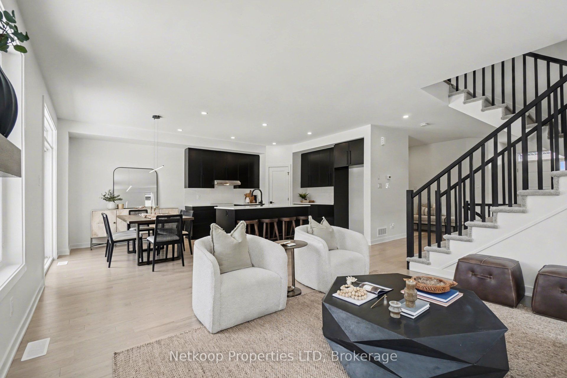 931 Cologne Street, Russell, ON K0A 1W0 photo 5