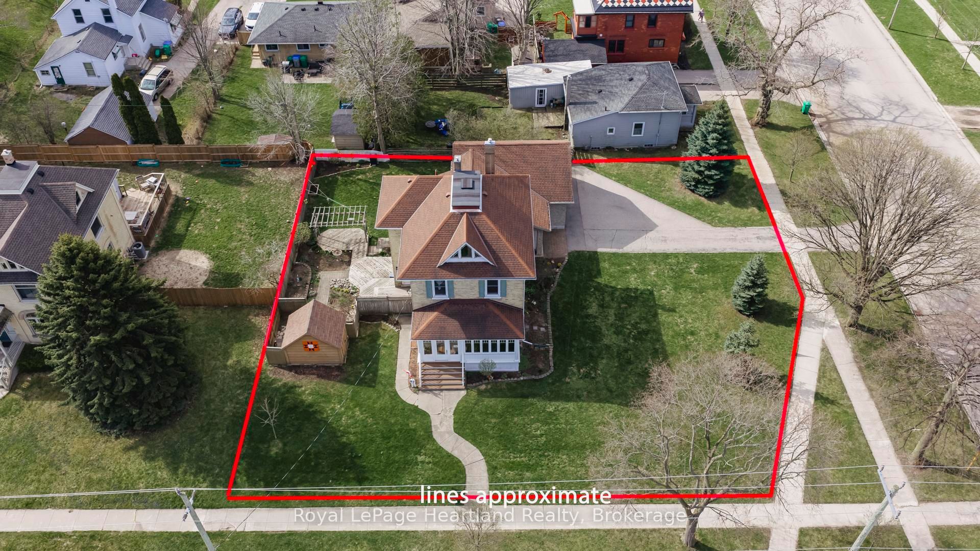 67 Elgin Avenue W, Goderich, ON N7A 2E1 photo 3