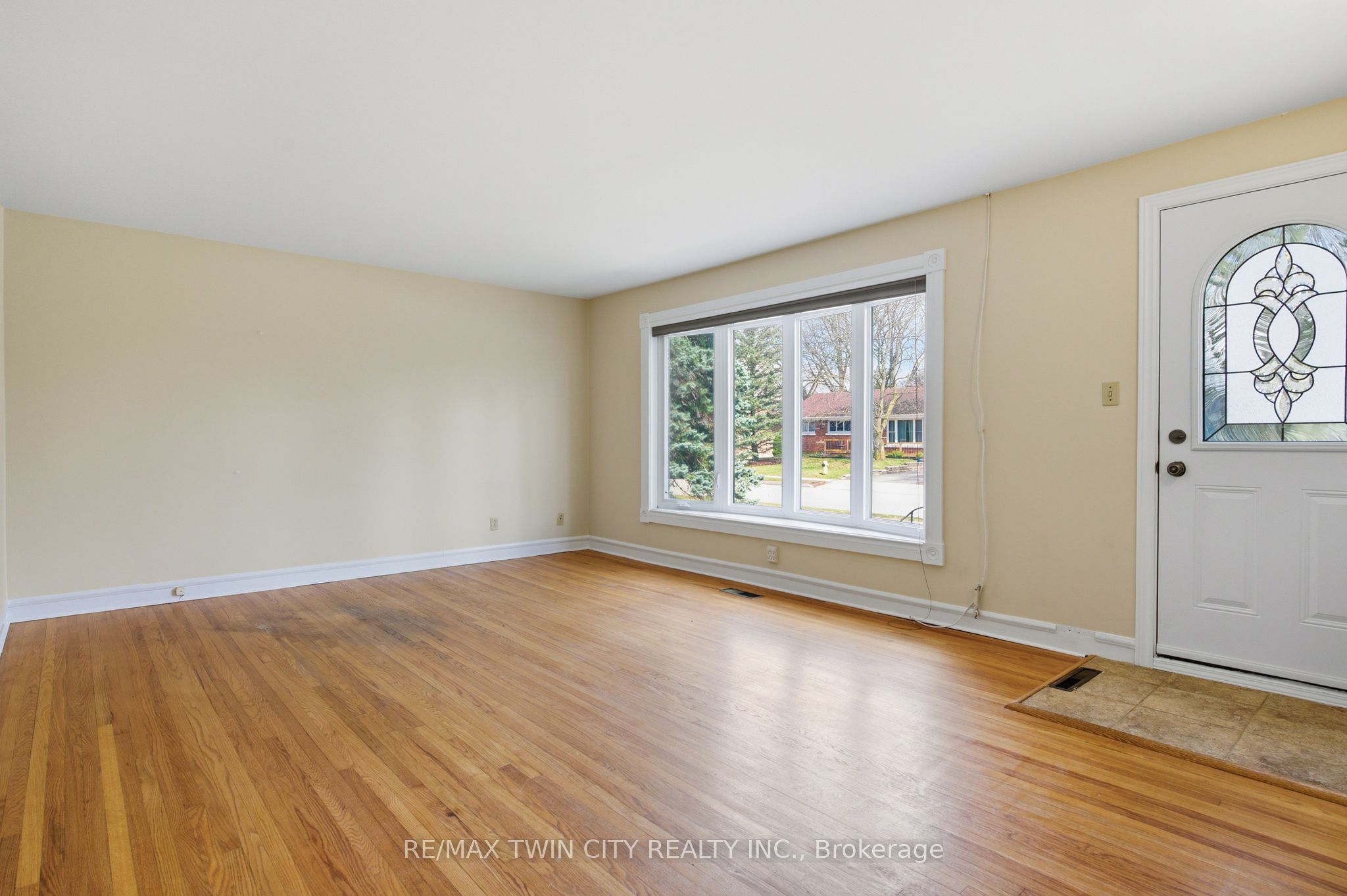 58 LOWREY Avenue S, Cambridge, ON N1R 4Z6 photo 5
