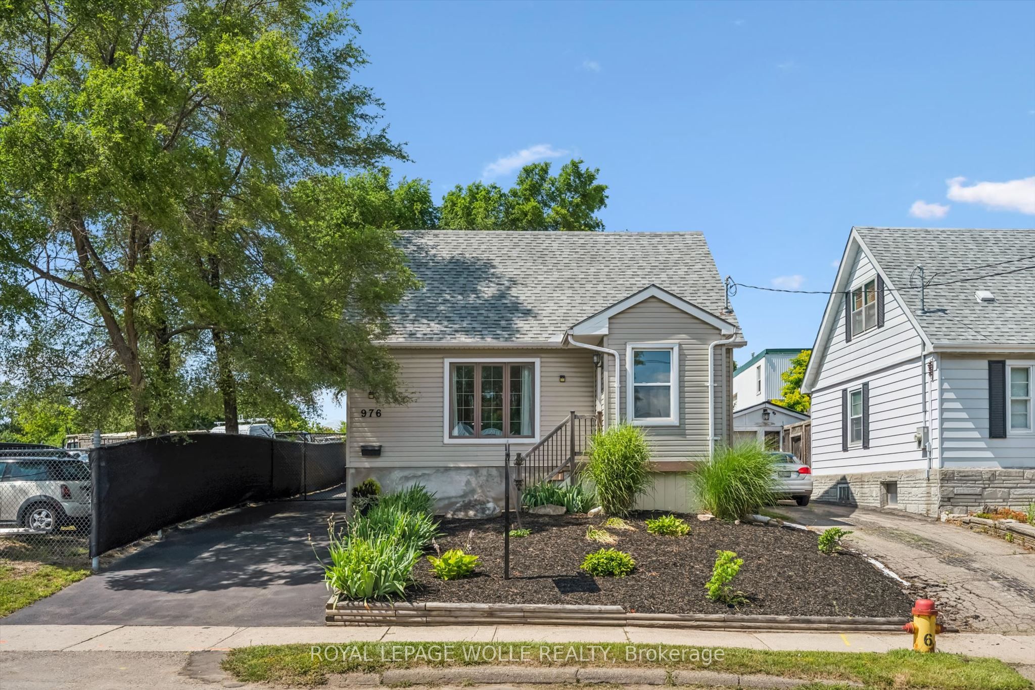 976 Guelph Street, Kitchener, ON N2H 5Z6 photo 2