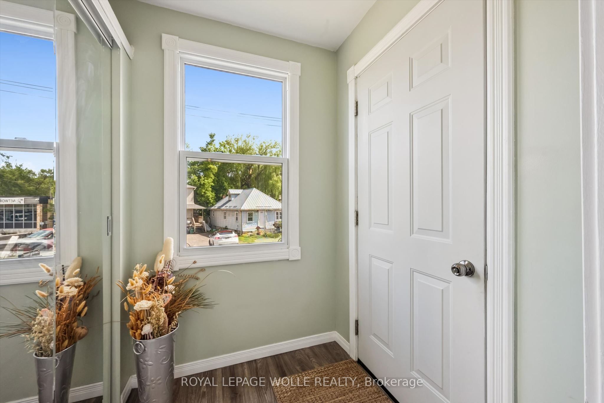 976 Guelph Street, Kitchener, ON N2H 5Z6 photo 4