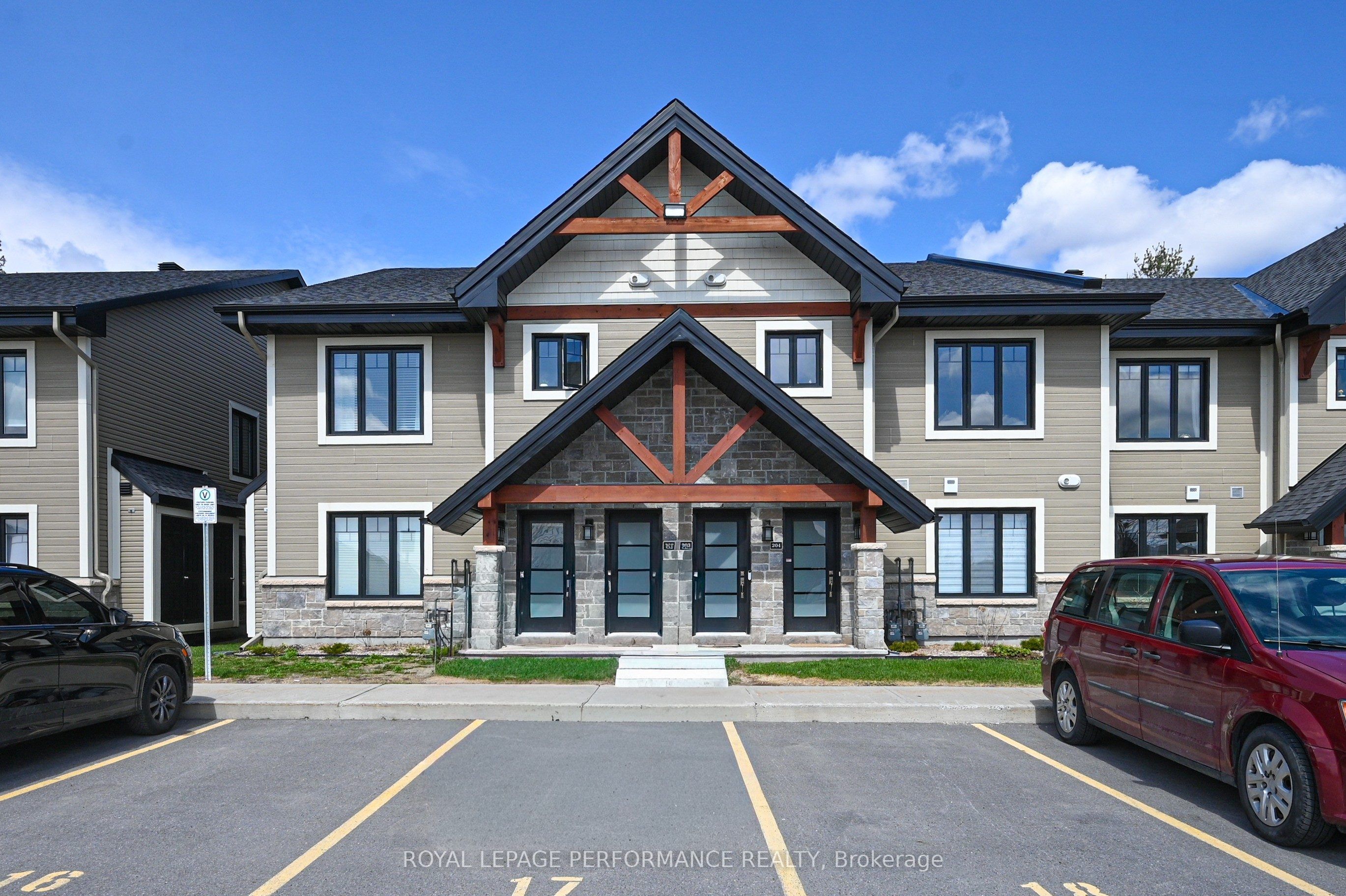 83 St Moritz Trail 202, Russell, ON K0A 1W0 photo 2