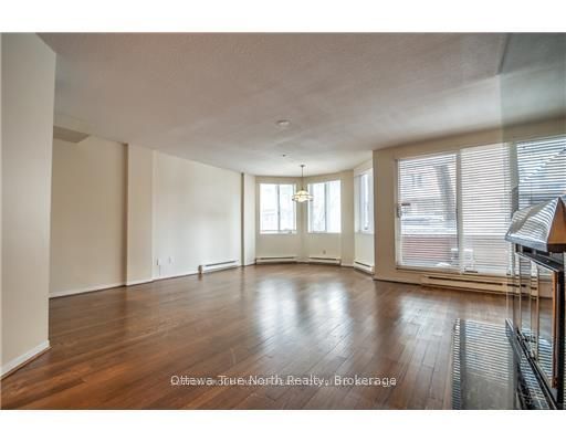317 Metcalfe Street 103, Ottawa Centre, ON K2P 1S3 photo 2