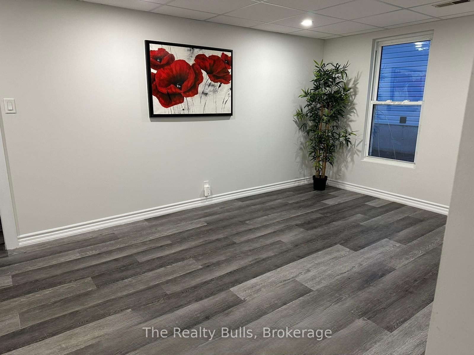18 Forks Road E, Welland, ON L3B 5K1 photo 3