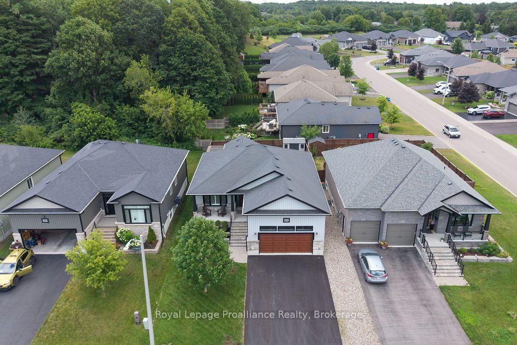 45 Ambrosia Terrace, Quinte West, ON K8V 0G7 photo 4