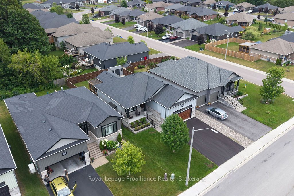 45 Ambrosia Terrace, Quinte West, ON K8V 0G7 photo 5