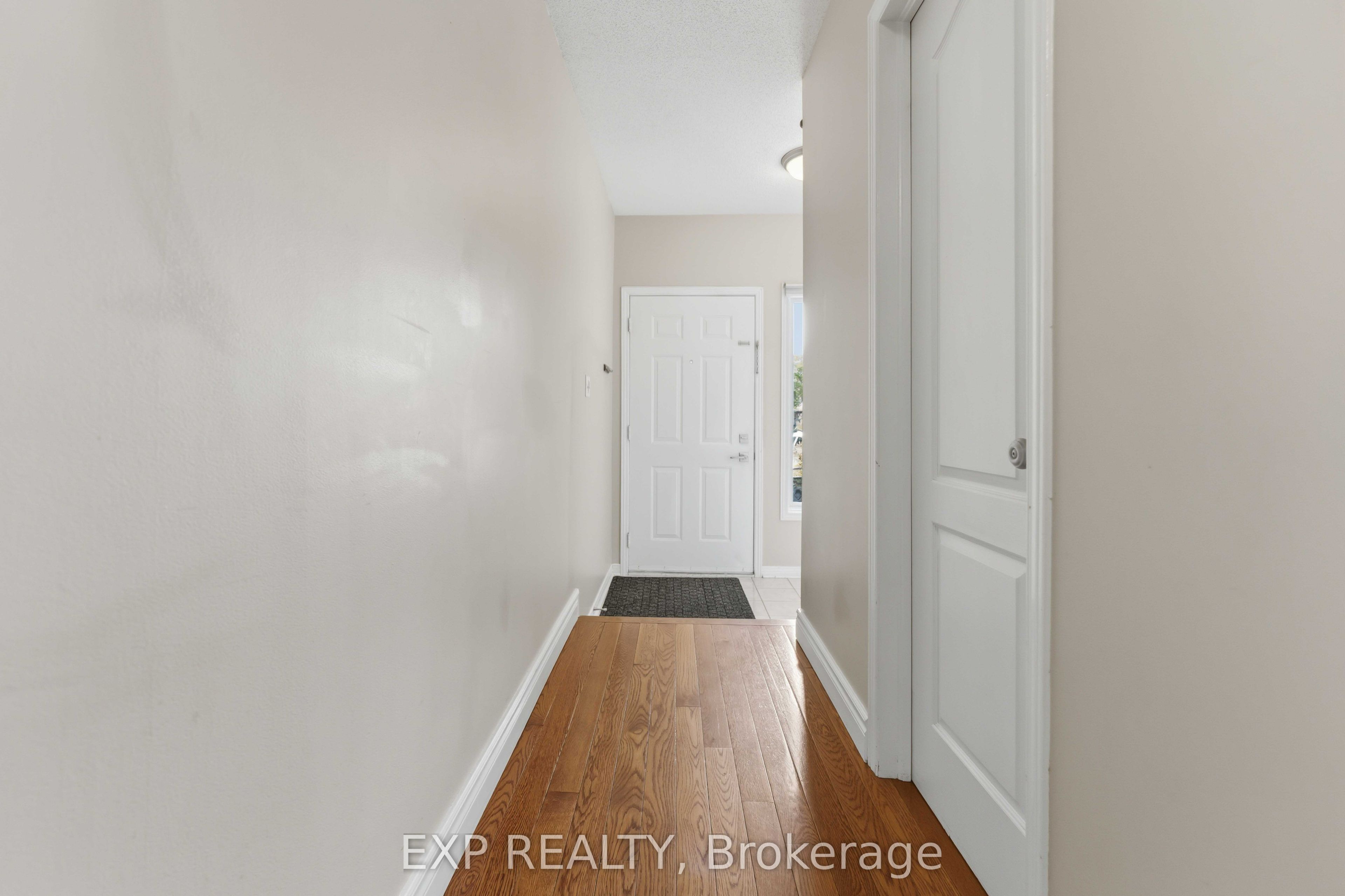 86 Scarlet Court, Hunt Club - South Keys and Area, ON K1T 3R6 photo 4
