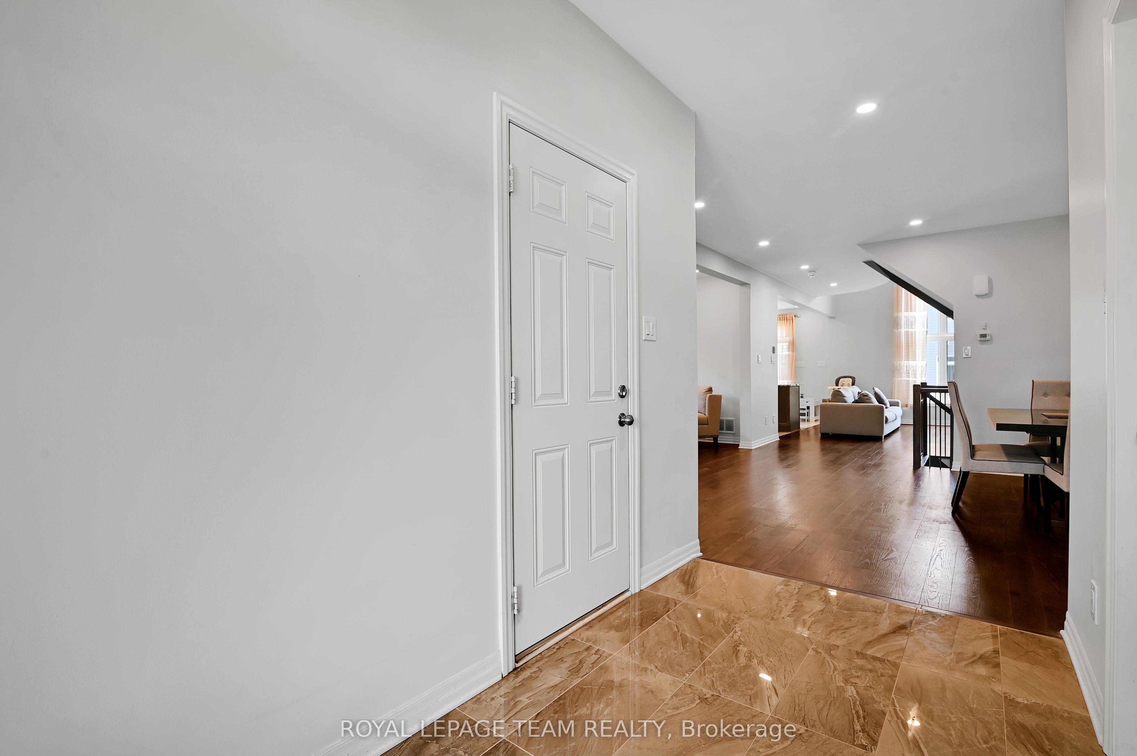 192 Southbridge Street, Blossom Park - Airport and Area, ON K4M 0E2 photo 4