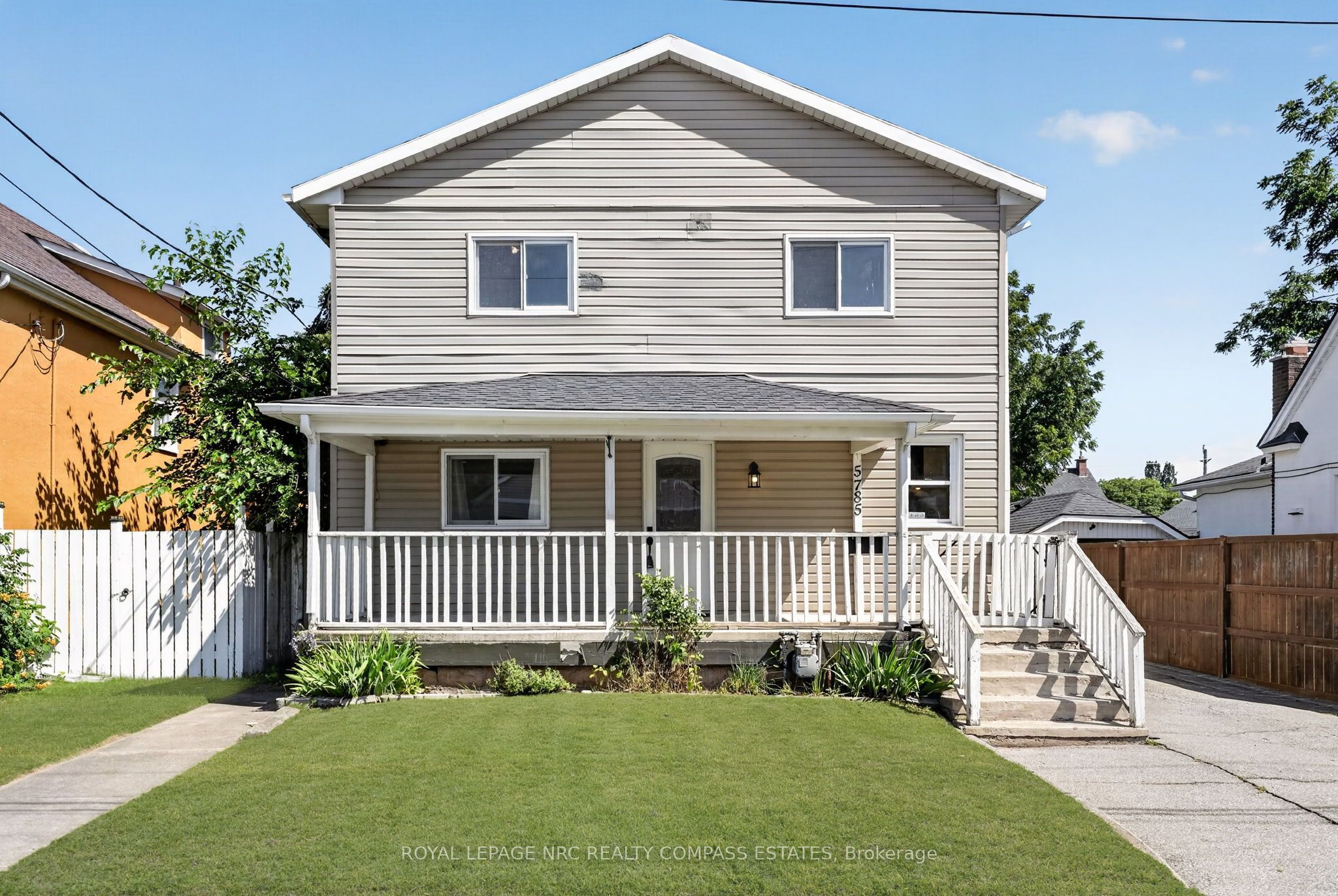 5785 Emery Street, Niagara Falls, ON L2G 1L8