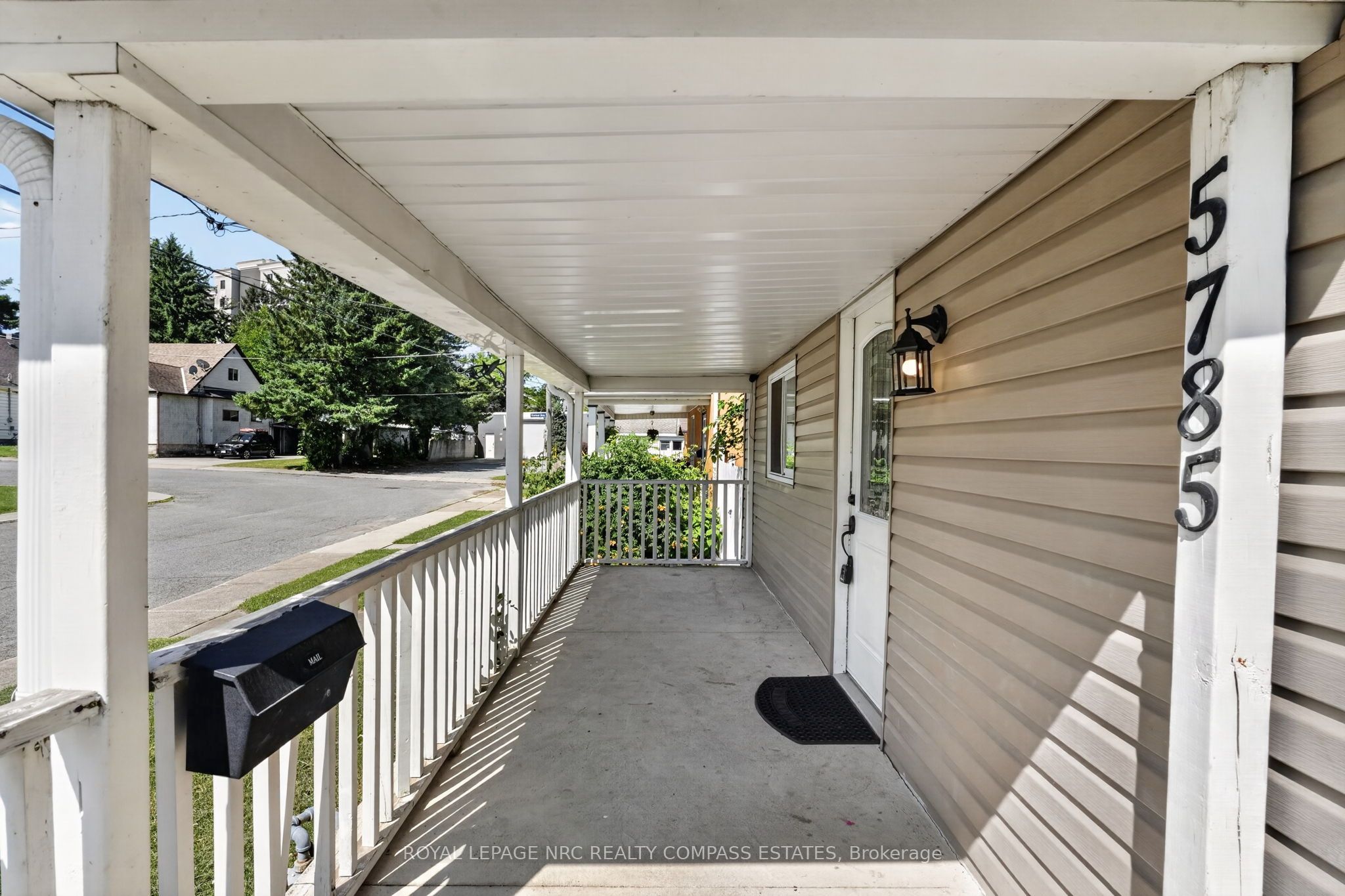 5785 Emery Street, Niagara Falls, ON L2G 1L8 photo 4