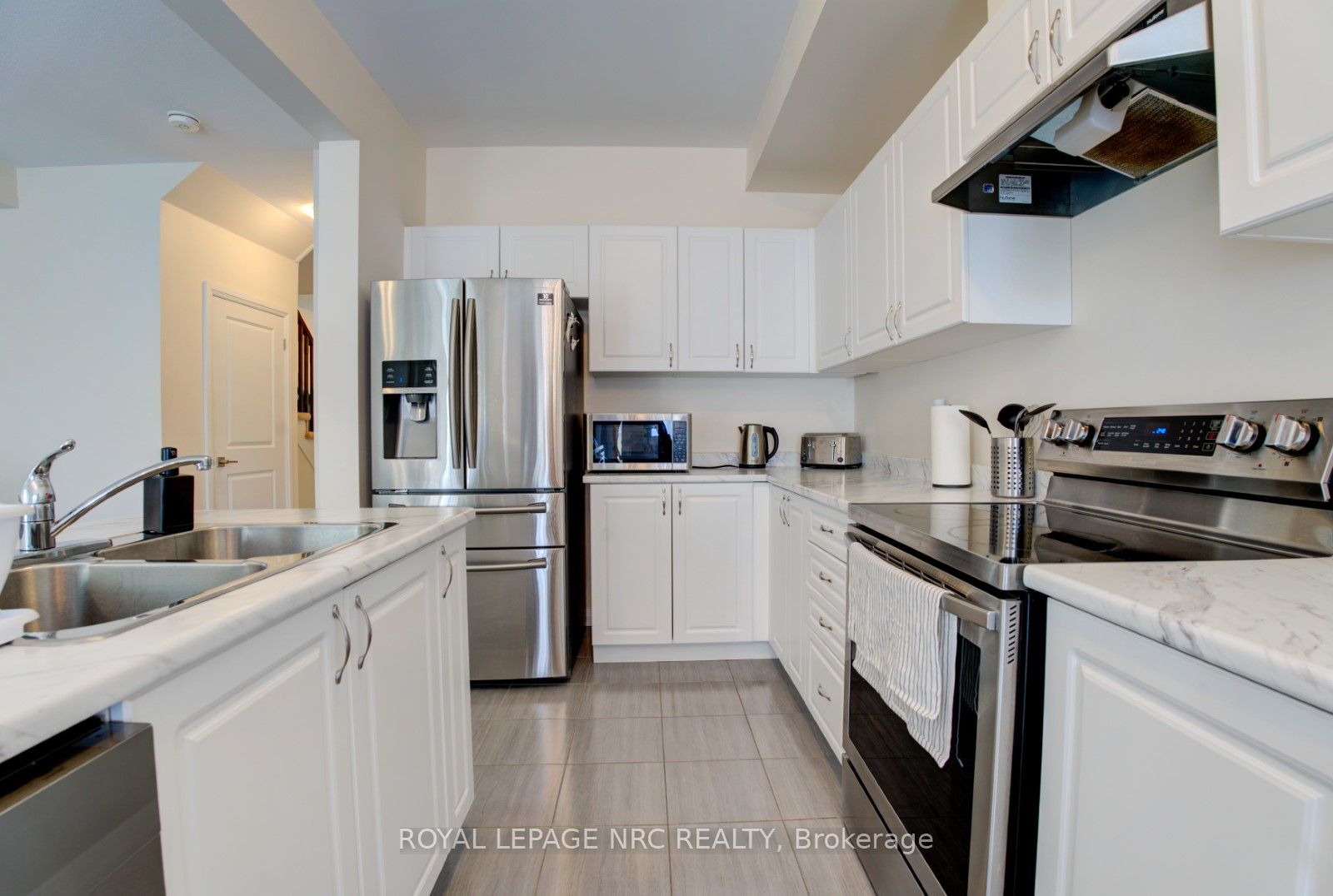 4901 Pettit Avenue, Niagara Falls, ON L2E 0B7 photo 3